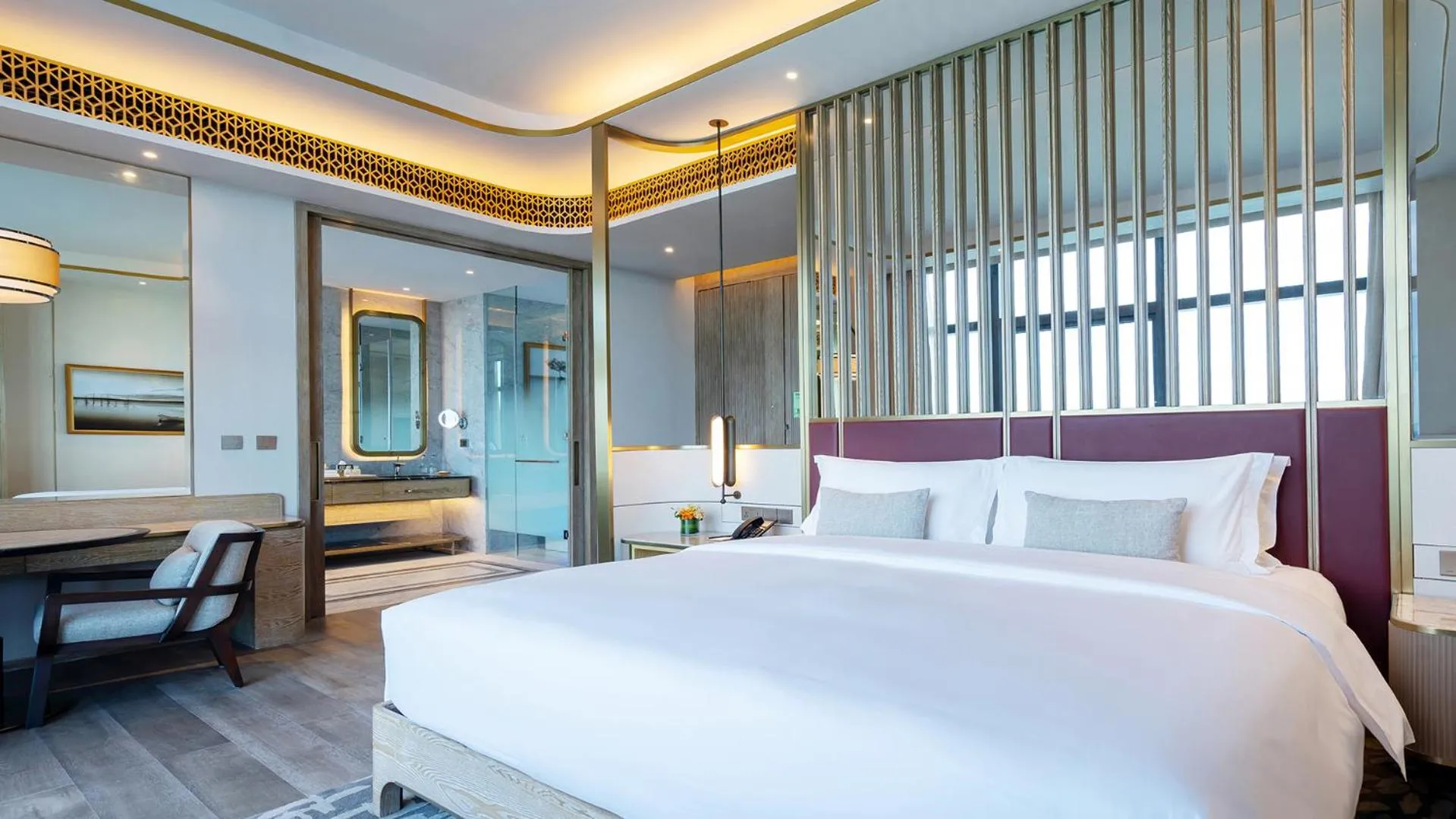 Bed in NUSTAR Hotel Cebu