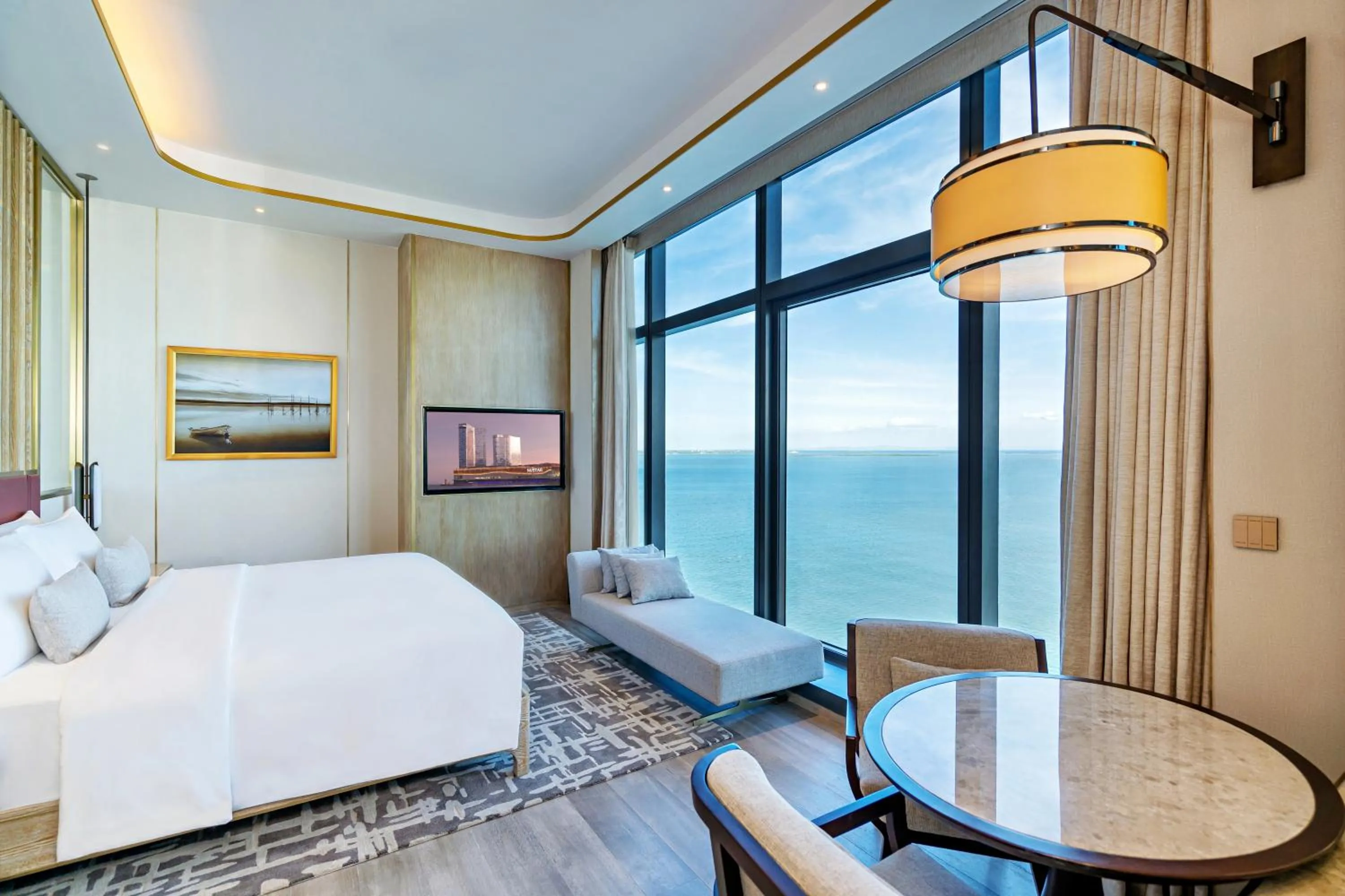 Bedroom, Bed in NUSTAR Hotel Cebu