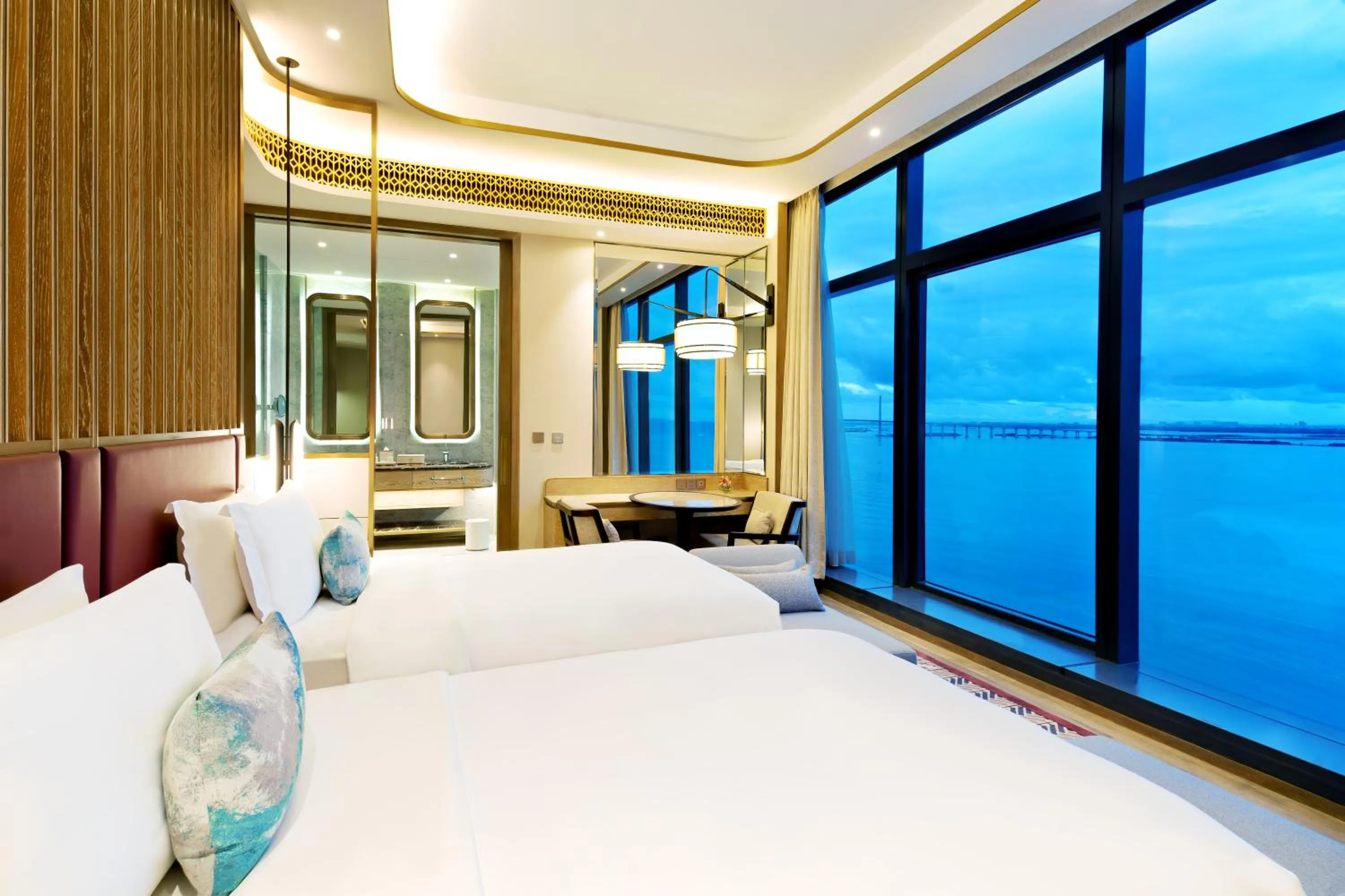 Bedroom, Bed in NUSTAR Hotel Cebu