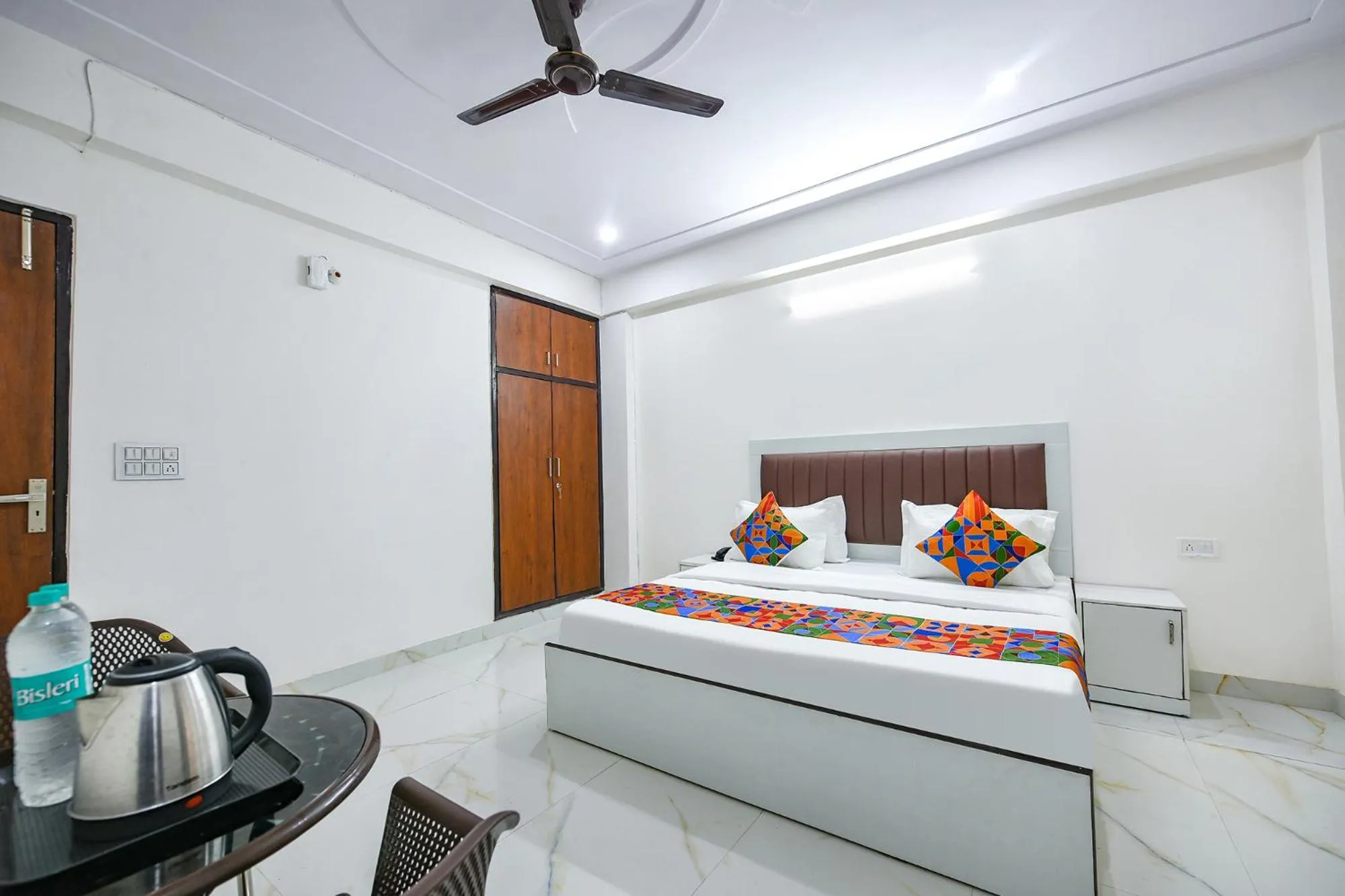 Bed in FabHotel The Yashobhumi Near Yashobhoomi Convention Centre