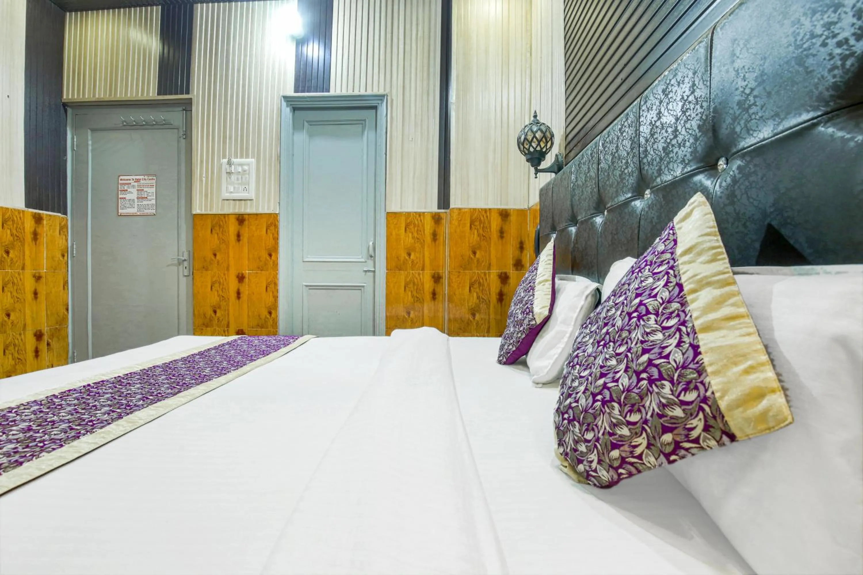 Bedroom in Hotel City Castle