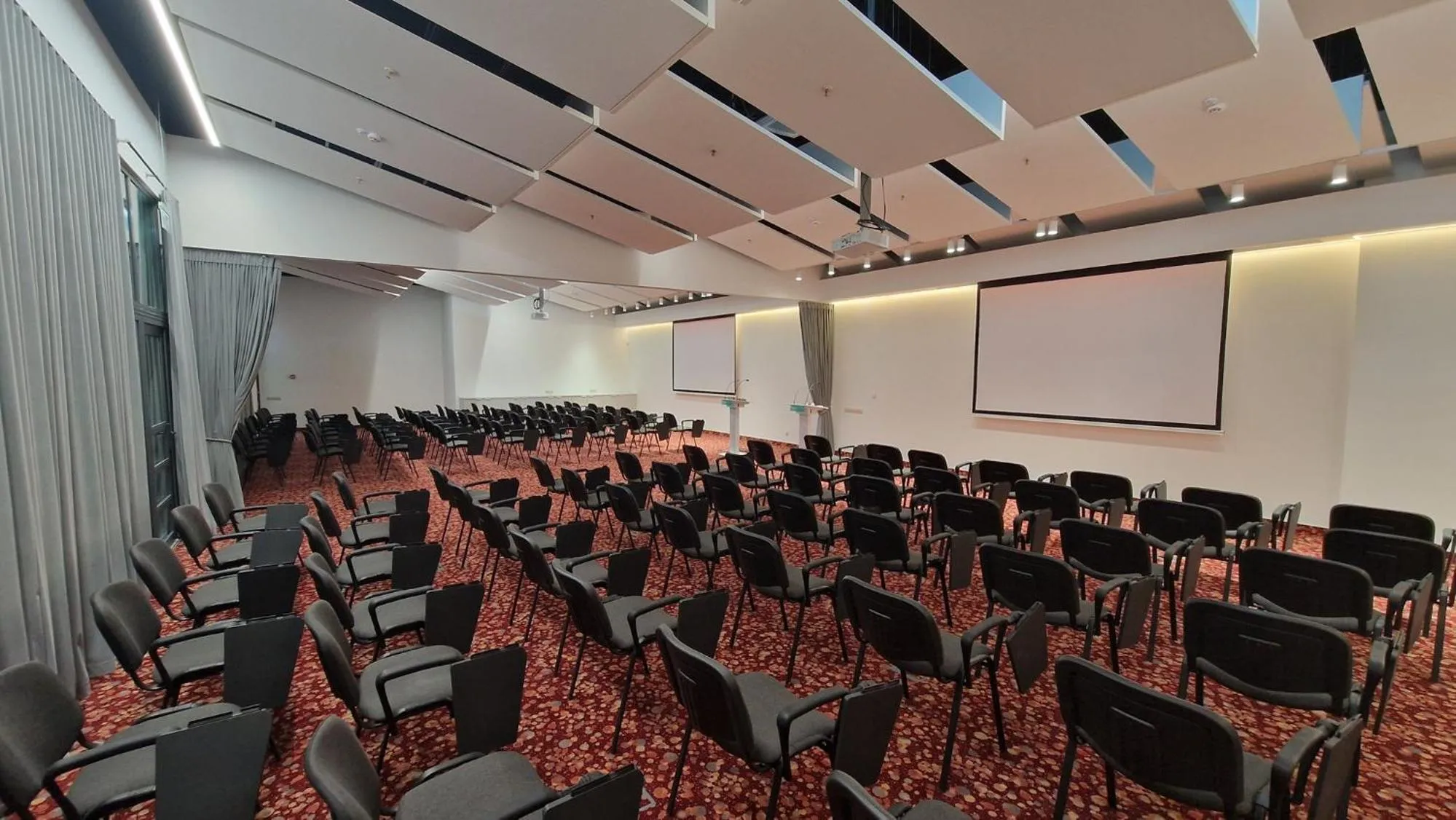 Business facilities in Suncity Hotel & SPA