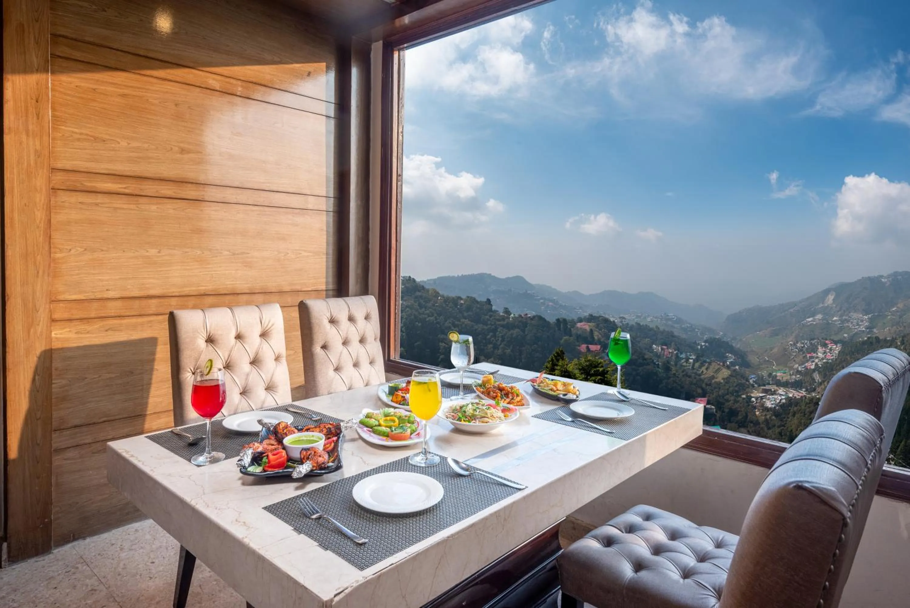 Lawrence Solitaire Resort, Mall road, Mussoorie