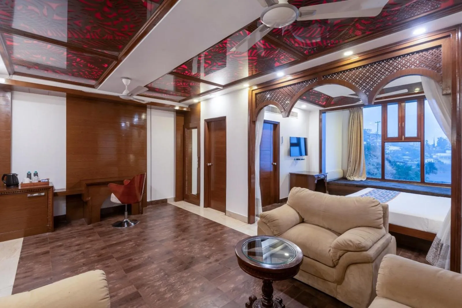 Lawrence Solitaire Resort, Mall road, Mussoorie