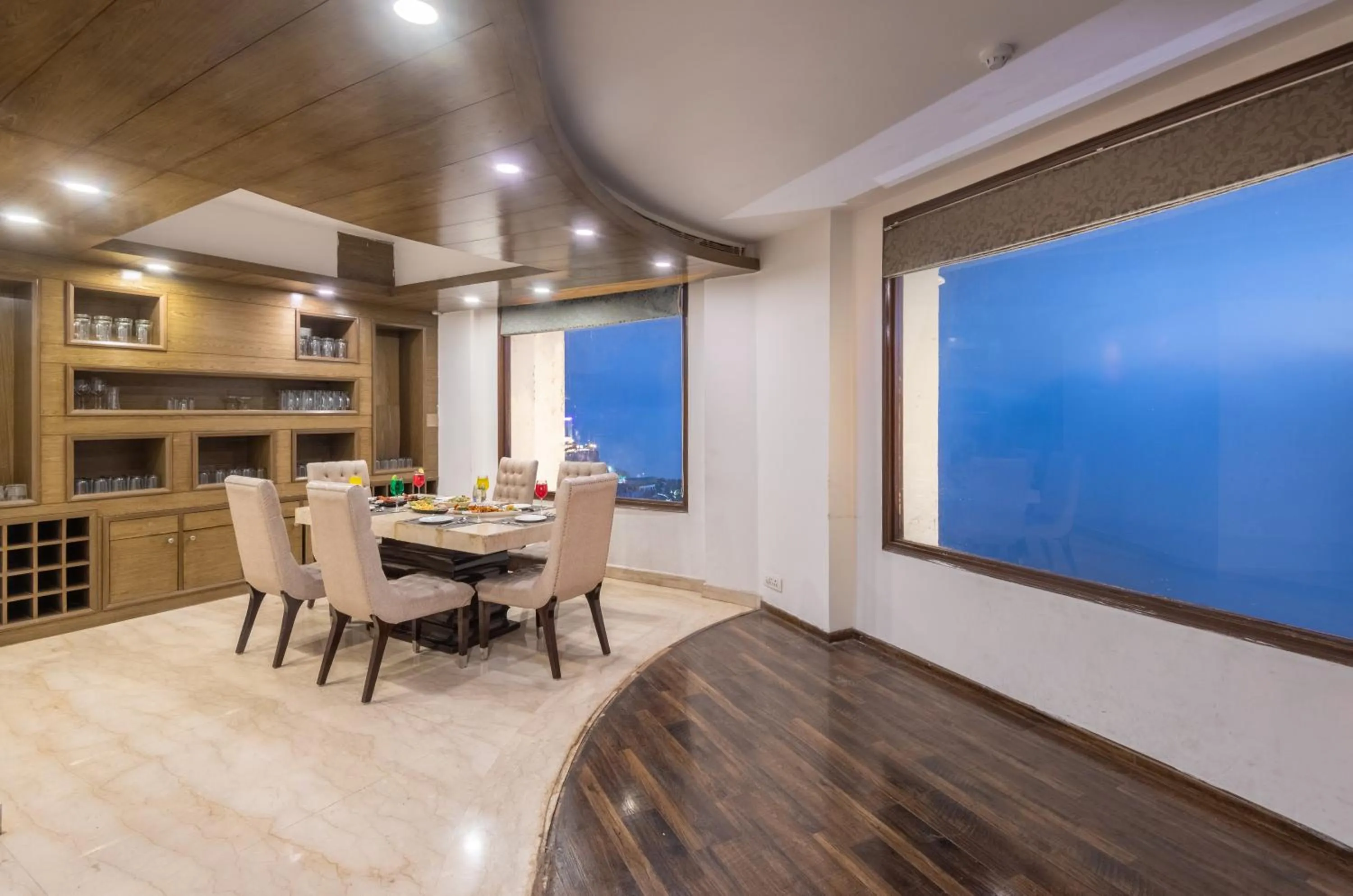 Lawrence Solitaire Resort, Mall road, Mussoorie