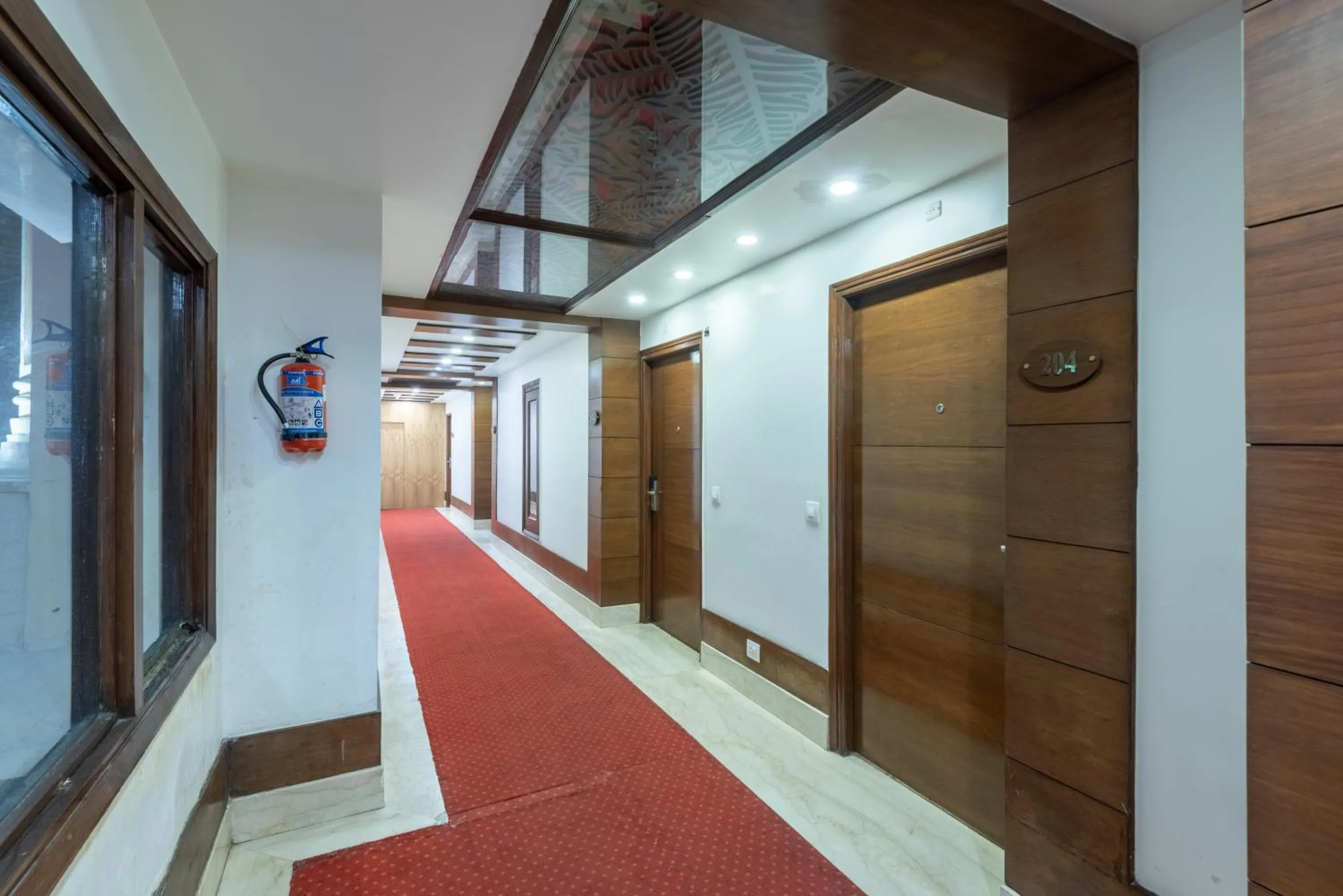 Lawrence Solitaire Resort, Mall road, Mussoorie