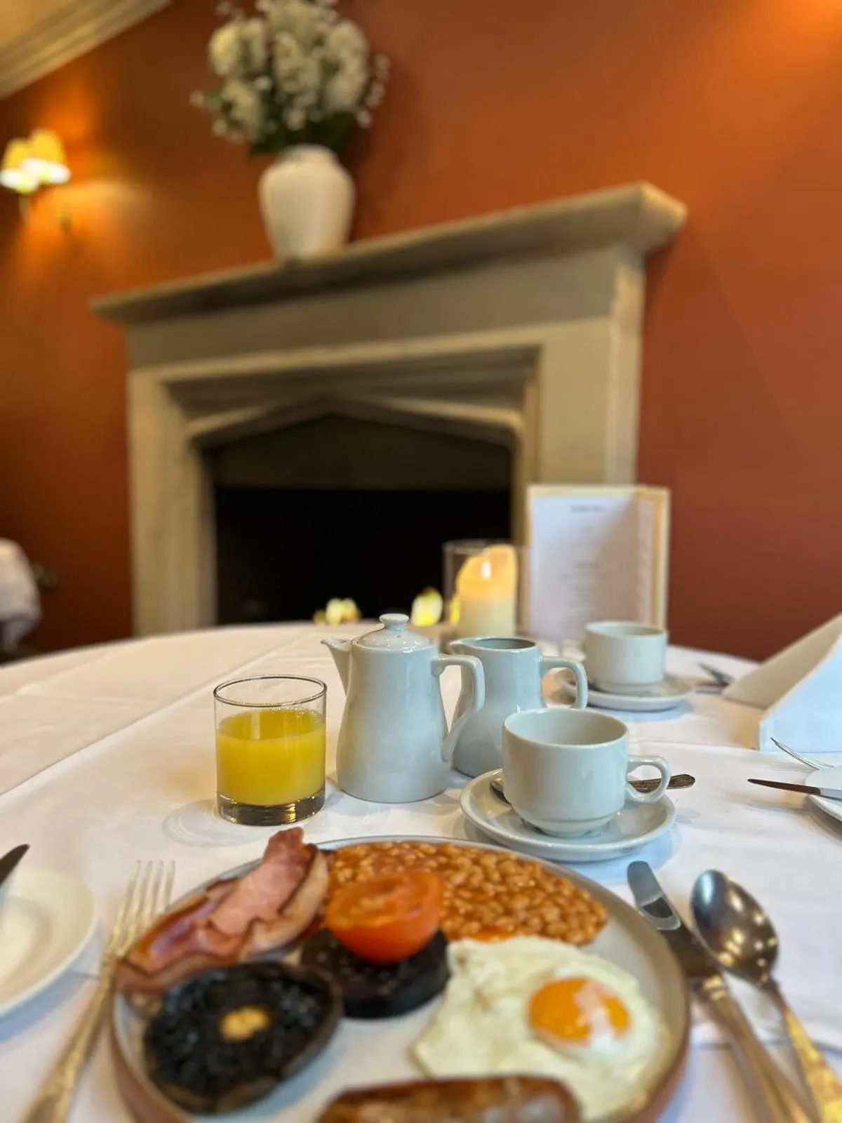 Restaurant/places to eat in Ravenwood Hall Hotel