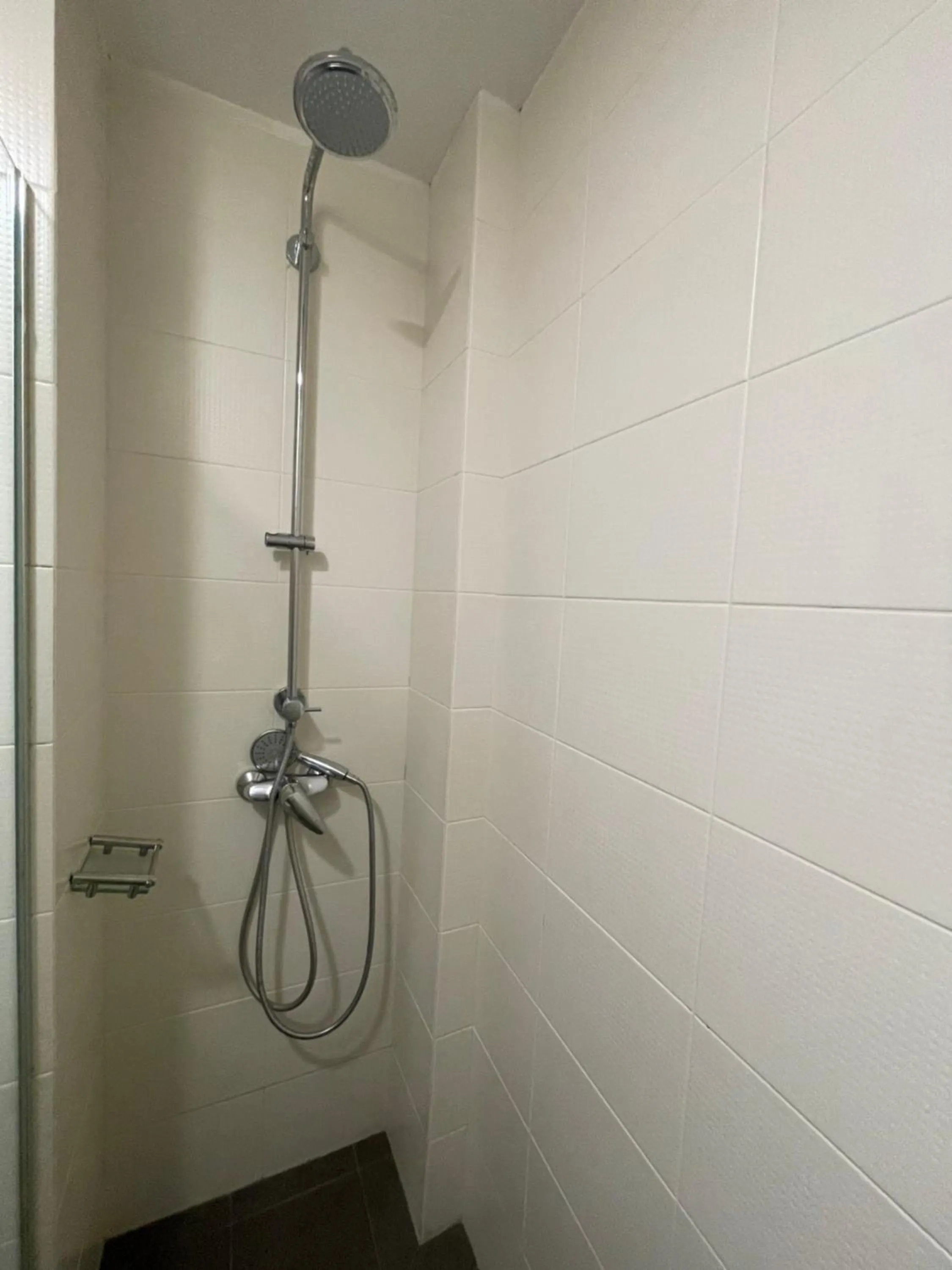 Shower in 36 club st residence