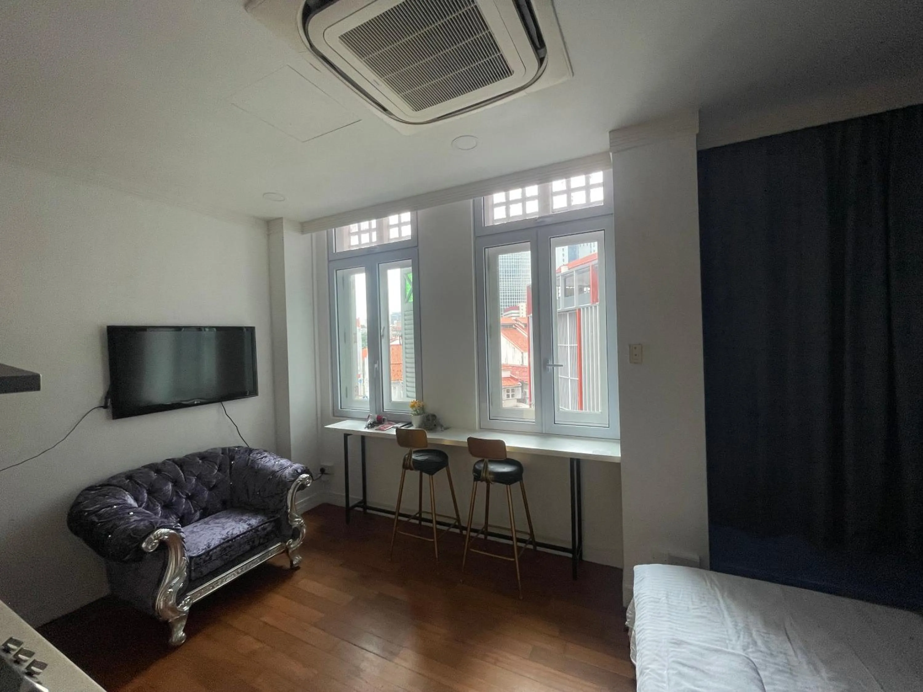 TV and multimedia in 36 club st residence