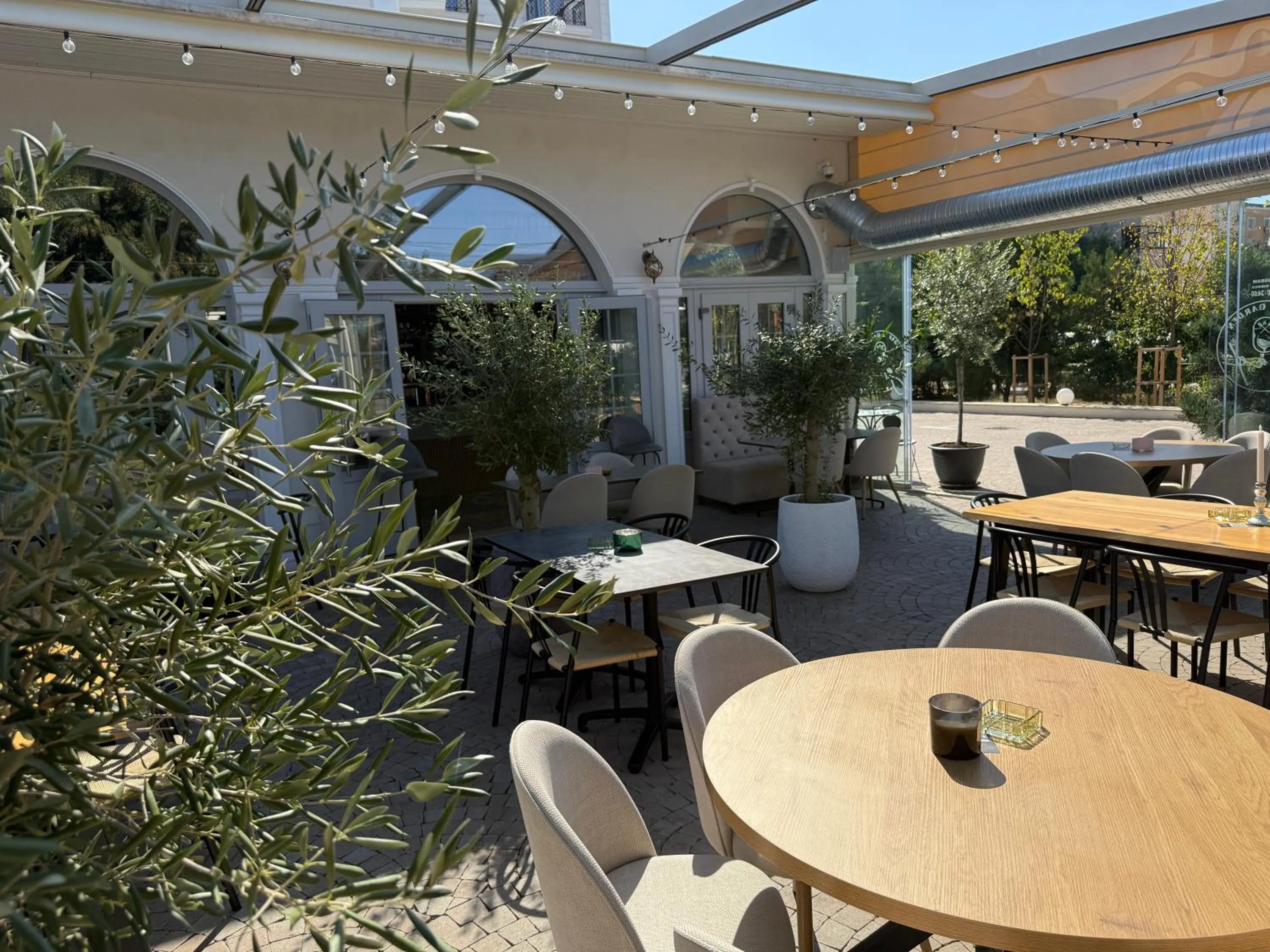 Restaurant/places to eat in Boutique Hotel Balș