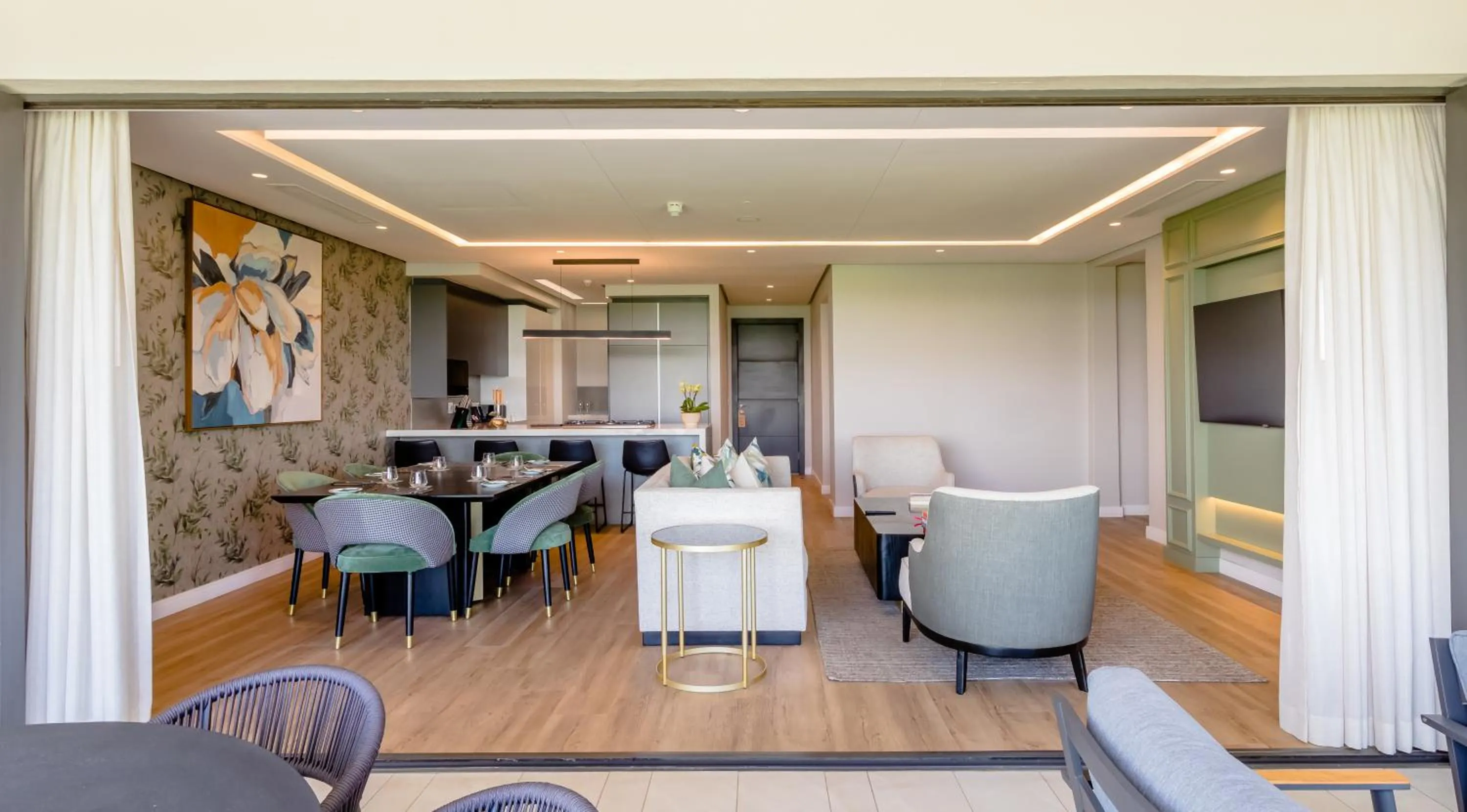 Living room in Steyn City Hotel by Saxon