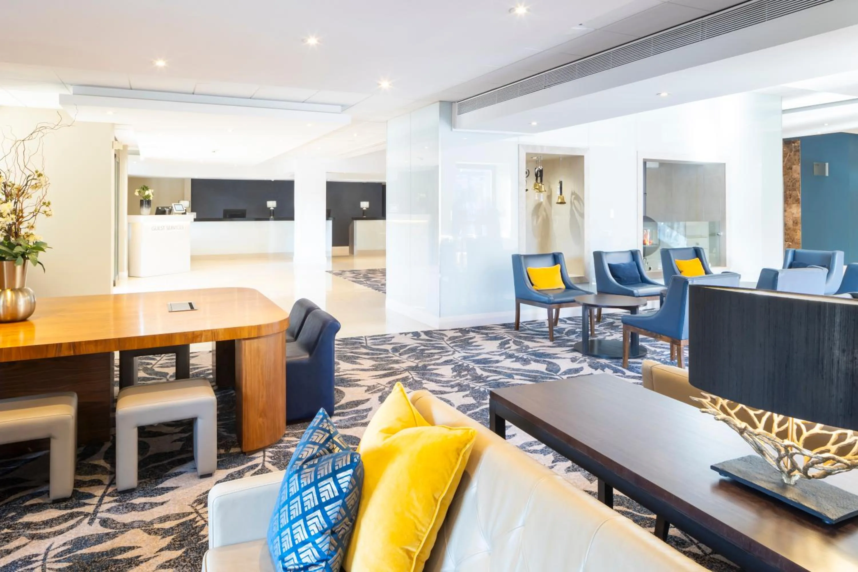 Lobby or reception in Crowne Plaza Stratford-upon-Avon by IHG