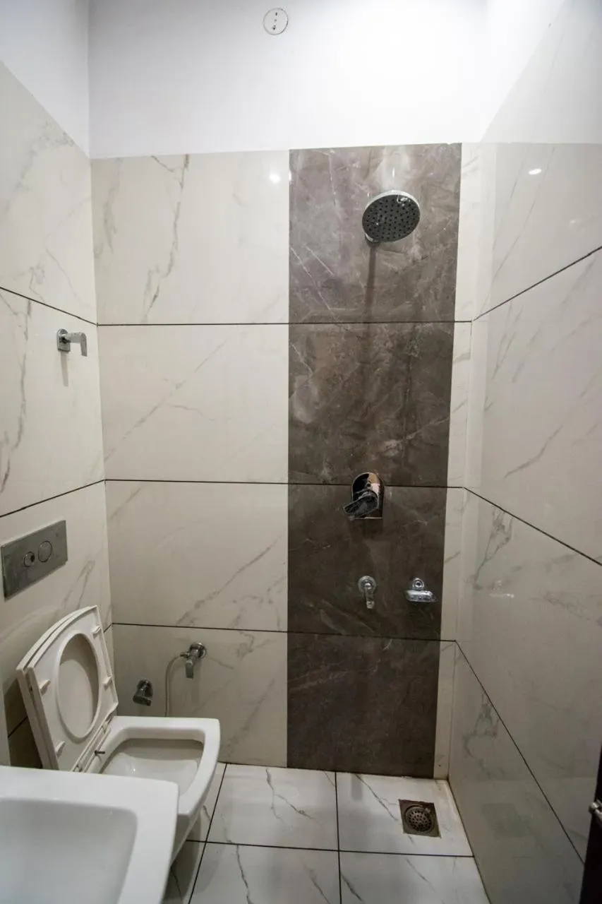 Bathroom in Hotel 7 PM