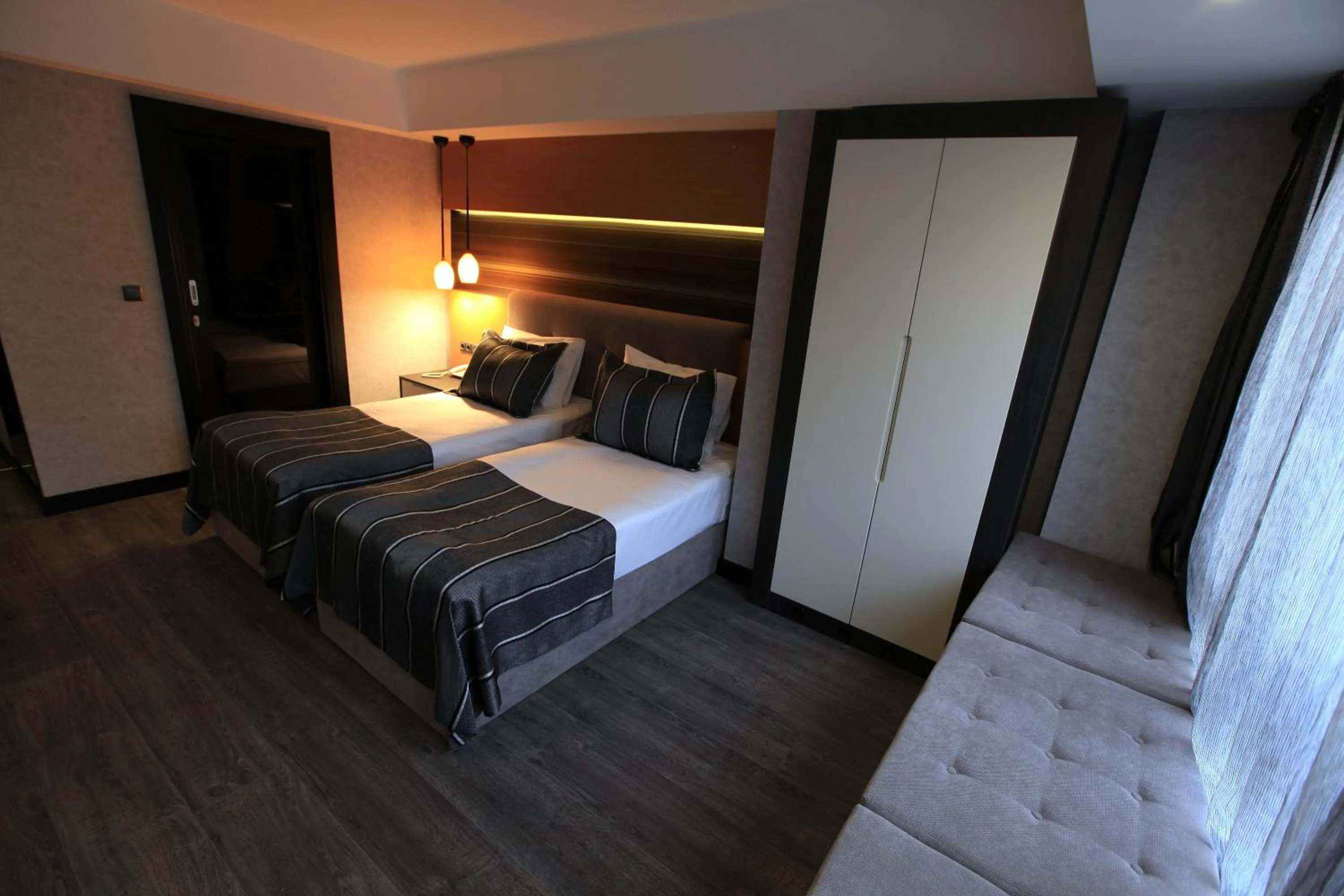 Photo of the whole room, Bed in The Black Hotel