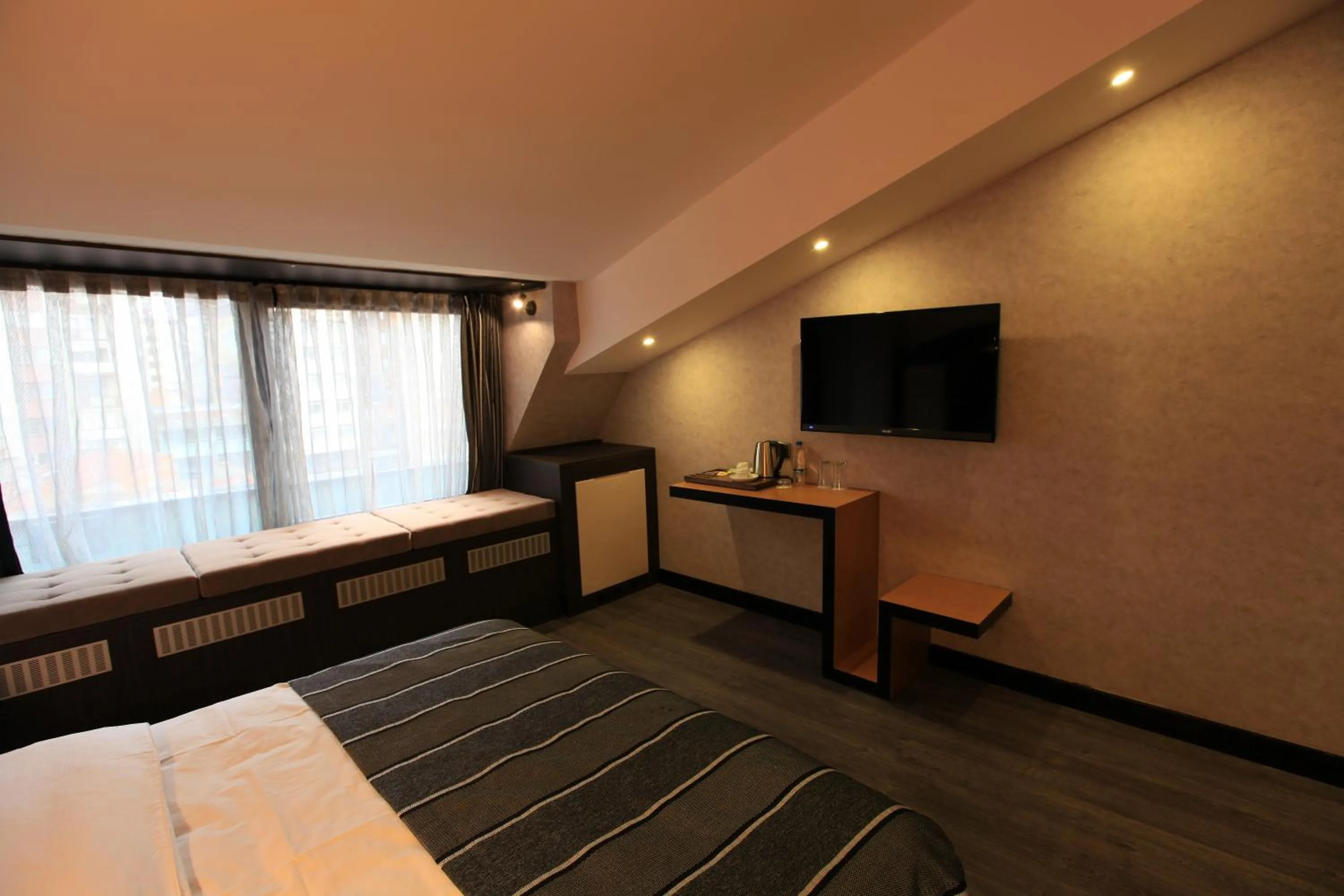 Bedroom, Bed in The Black Hotel