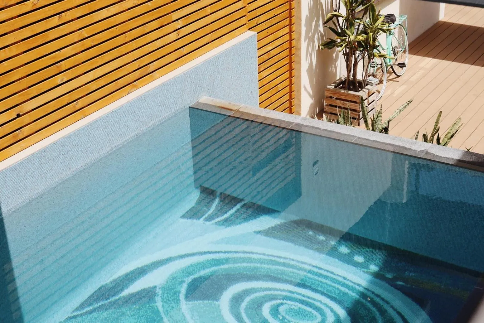 Property building in Maand Up Fremantle