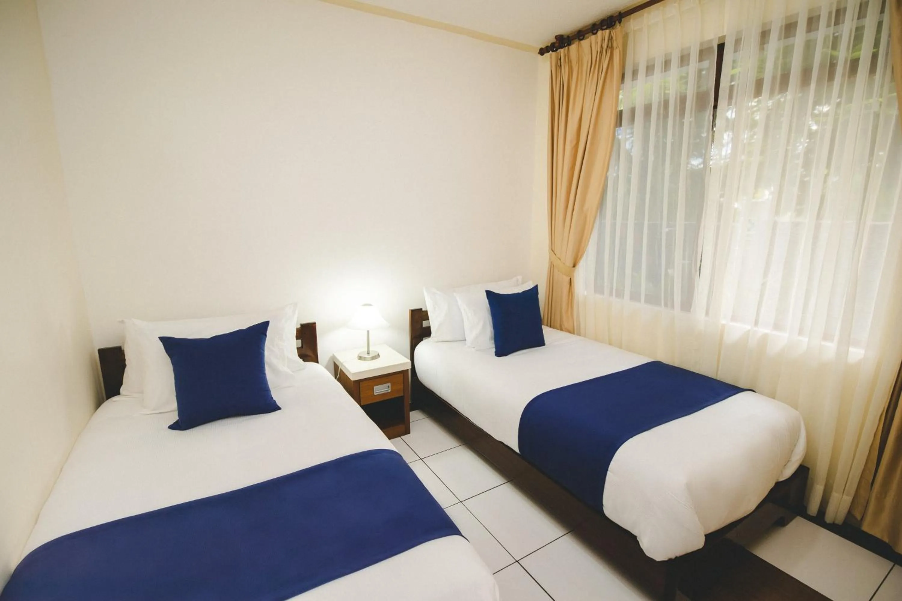 Bedroom, Bed in Hotel Palace Galapagos