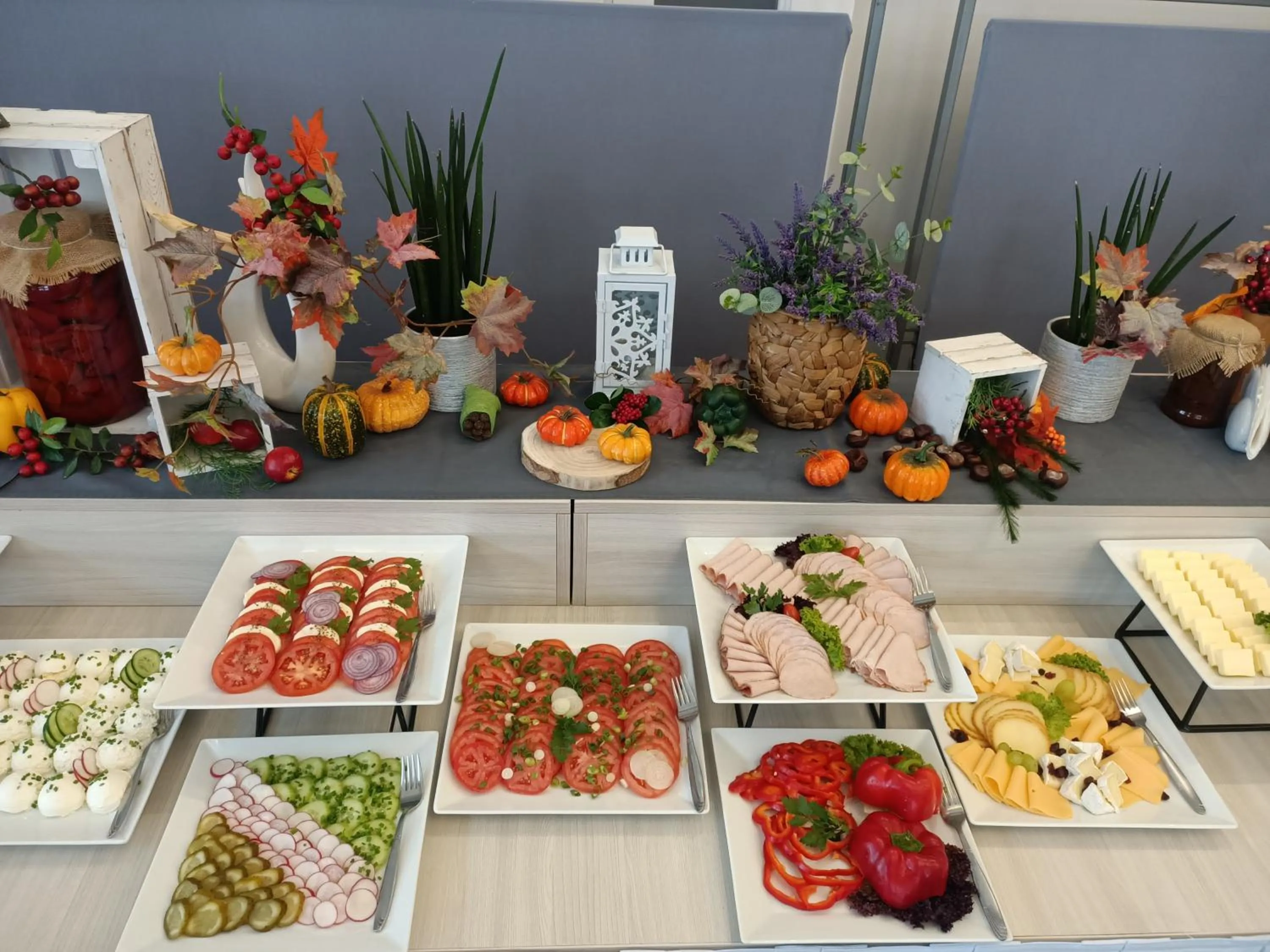 Buffet breakfast in Alabaster Rezydencja