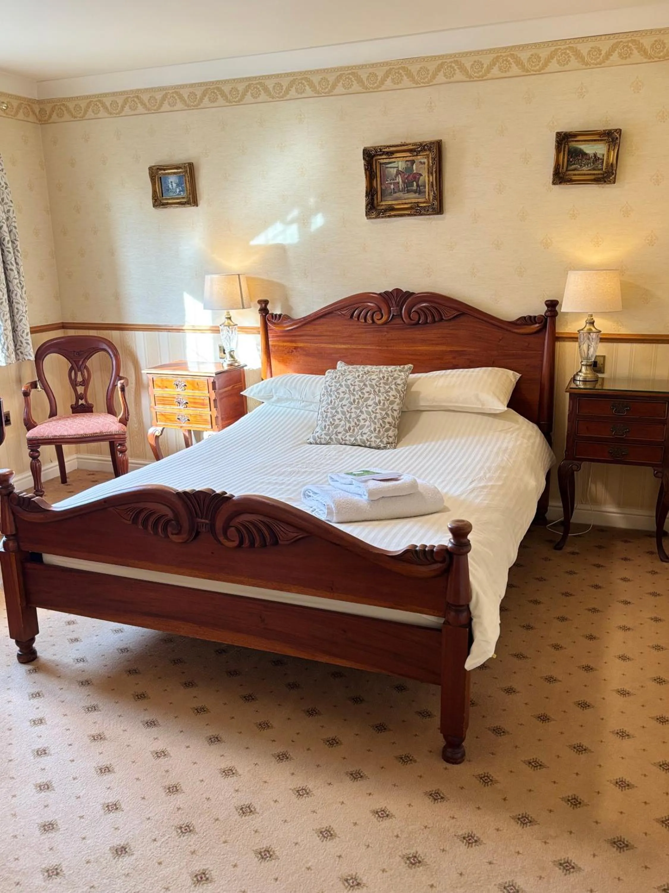 Bedroom, Bed in Albright Hussey Manor