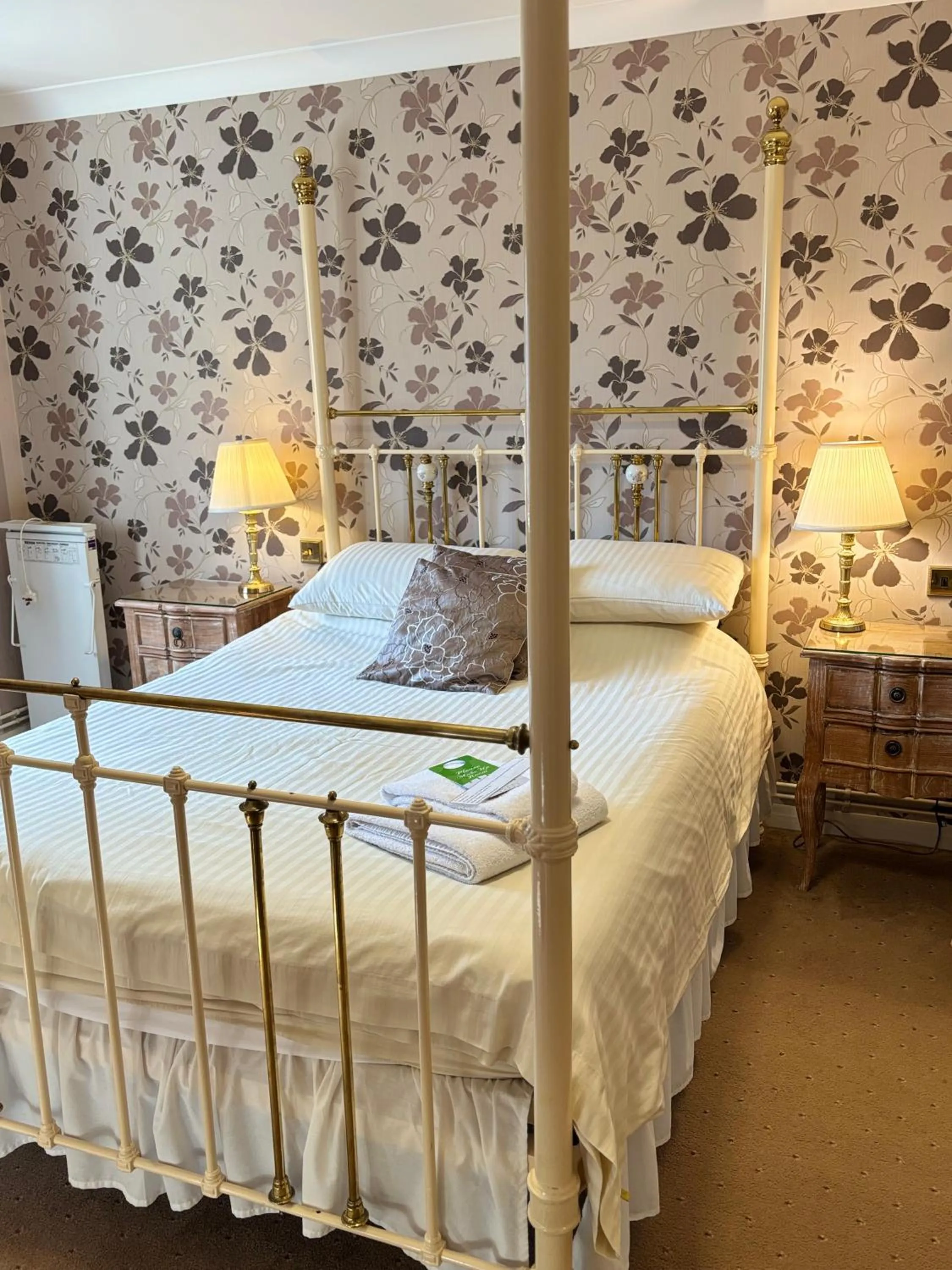 Bedroom, Bed in Albright Hussey Manor