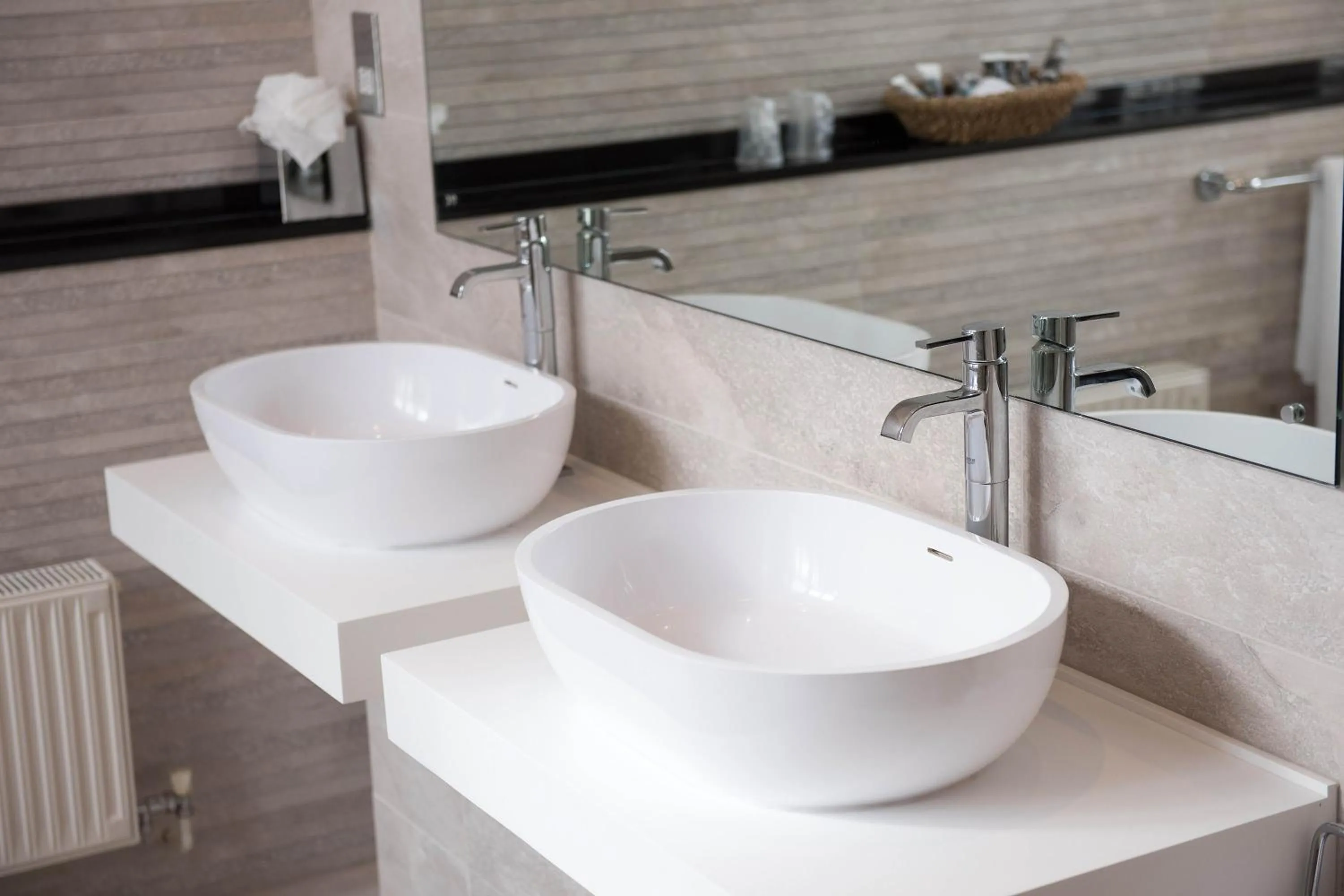 Bathroom in Albrighton Hall Hotel and Spa, a member of Radisson Individuals