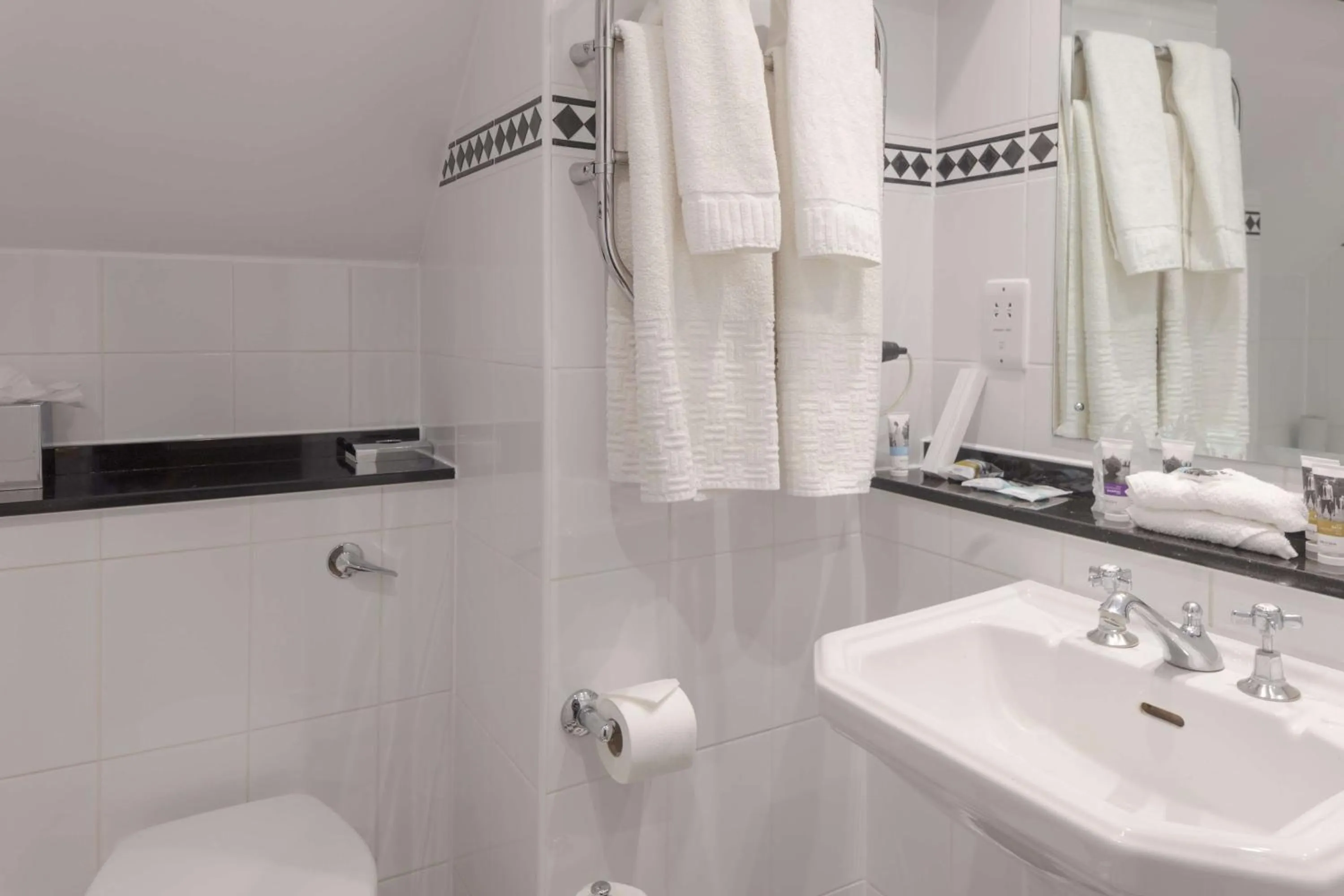 Bathroom in Albrighton Hall Hotel and Spa, a member of Radisson Individuals