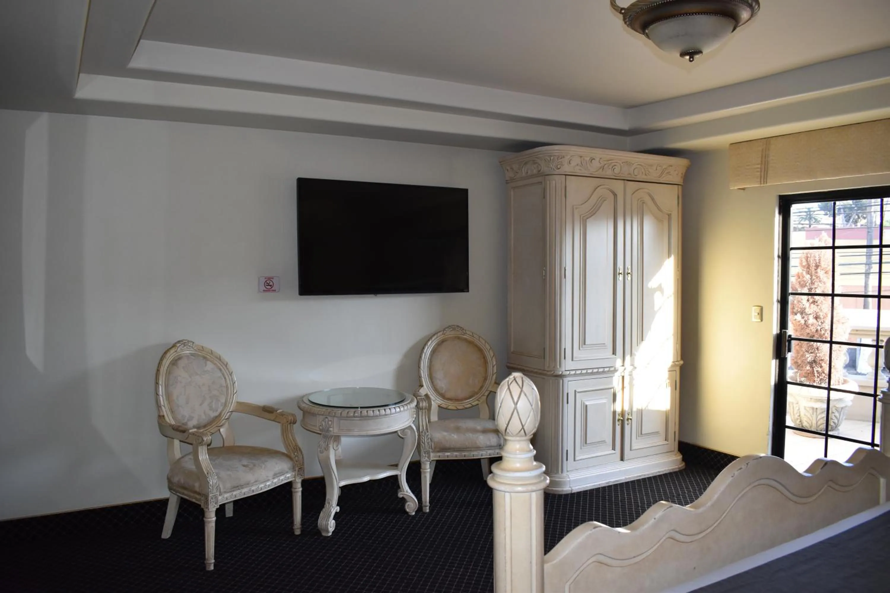 TV and multimedia in Hotel Frontiere Tijuana