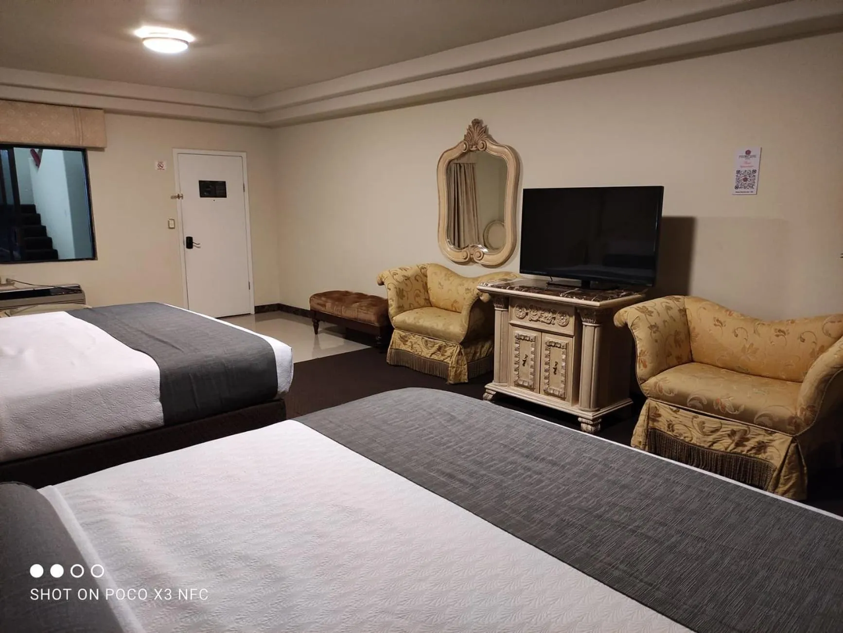 TV and multimedia, Bed in Hotel Frontiere Tijuana