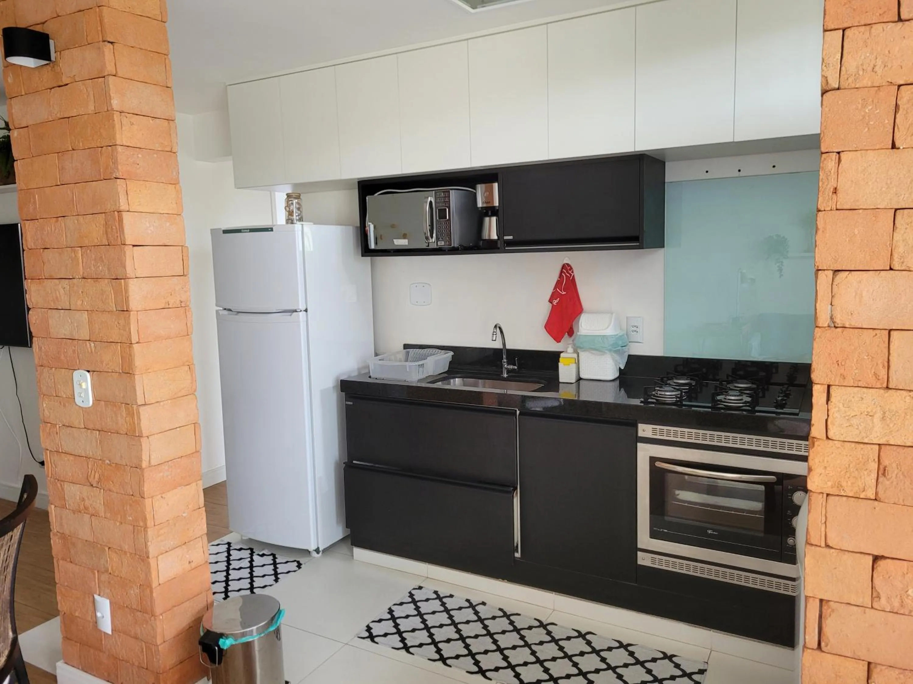 Kitchen or kitchenette in Centro de Búzios 2 quartos