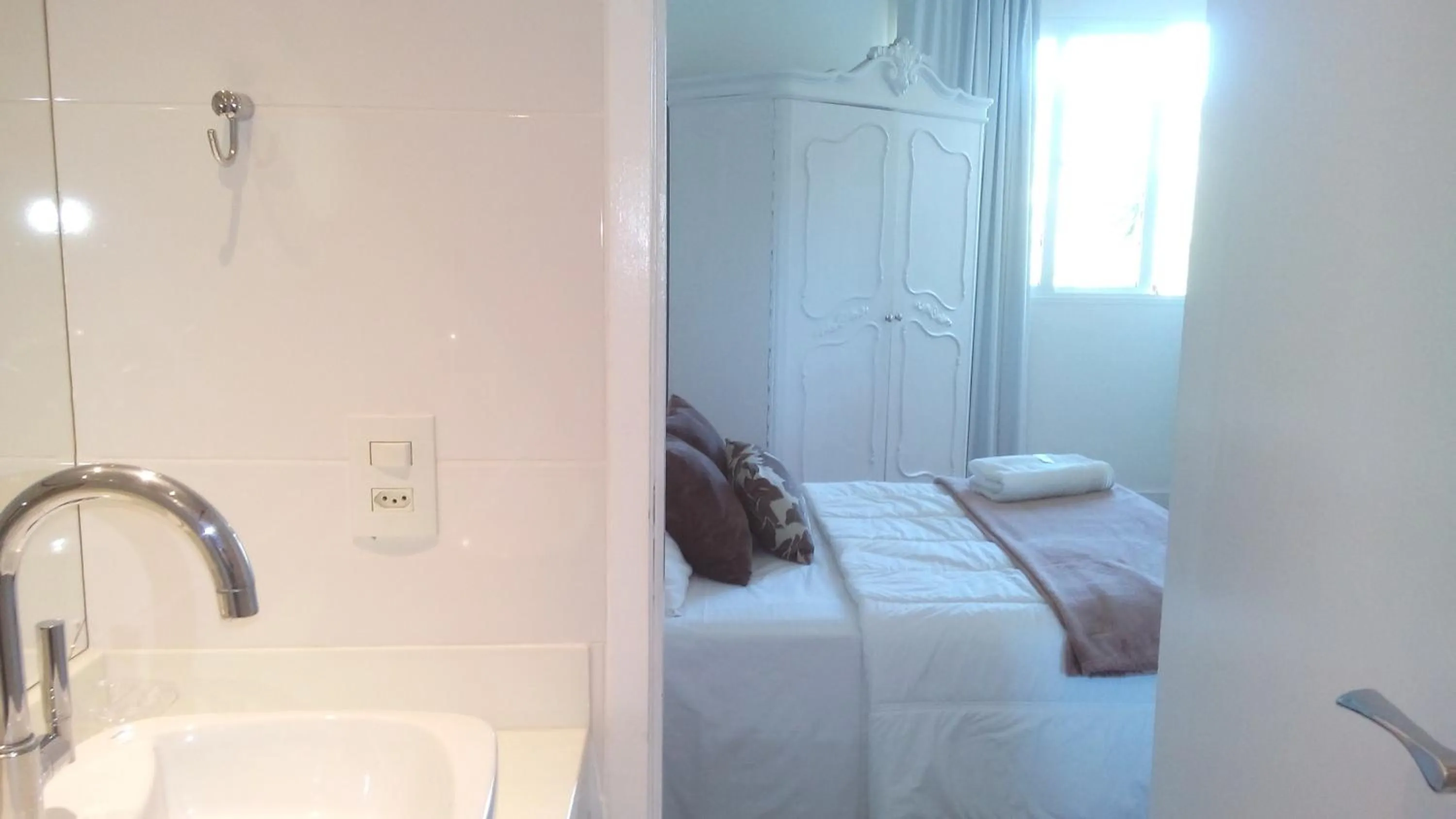 Property building, Bed in Centro de Búzios 2 quartos