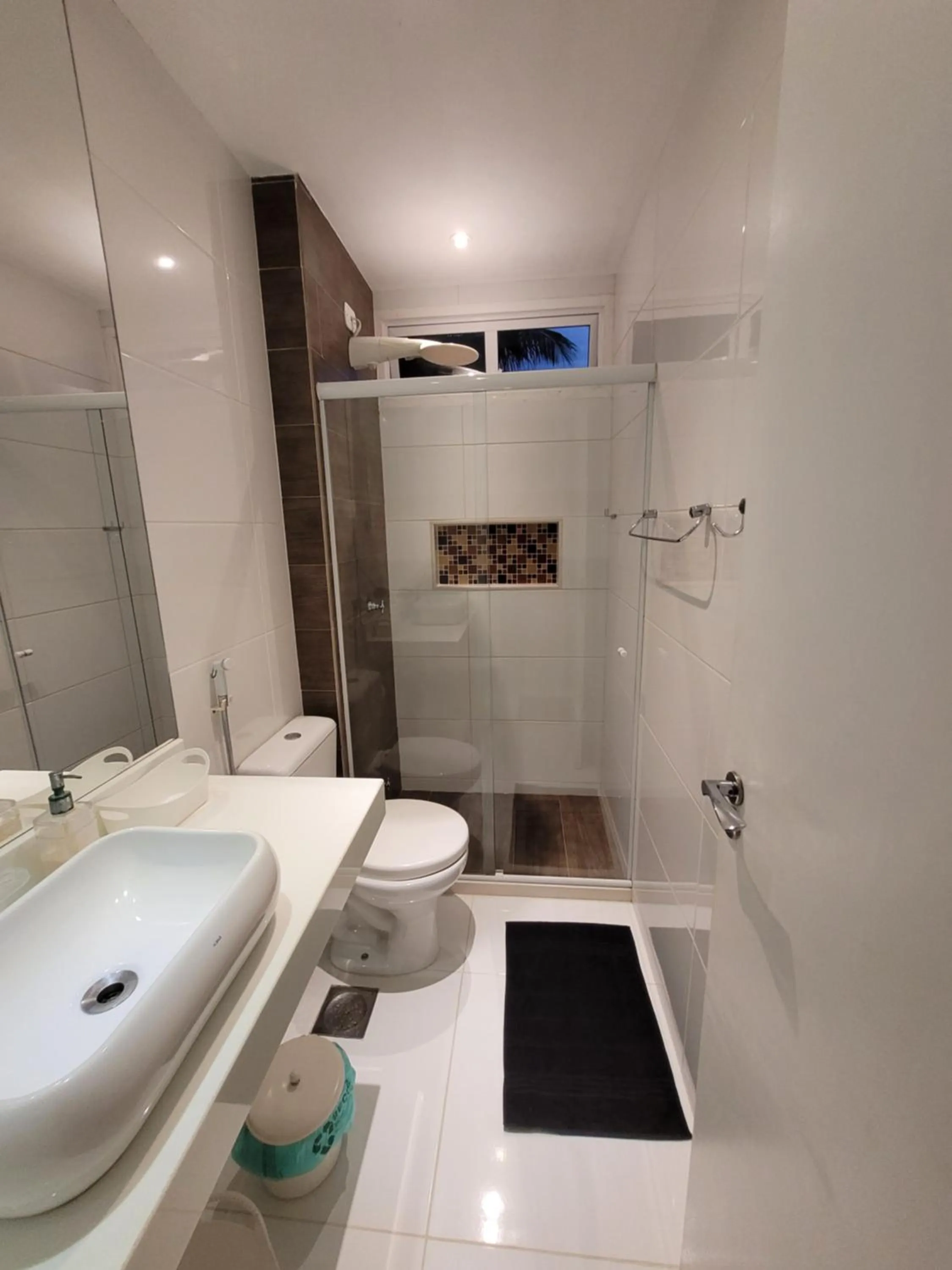 Bathroom in Centro de Búzios 2 quartos