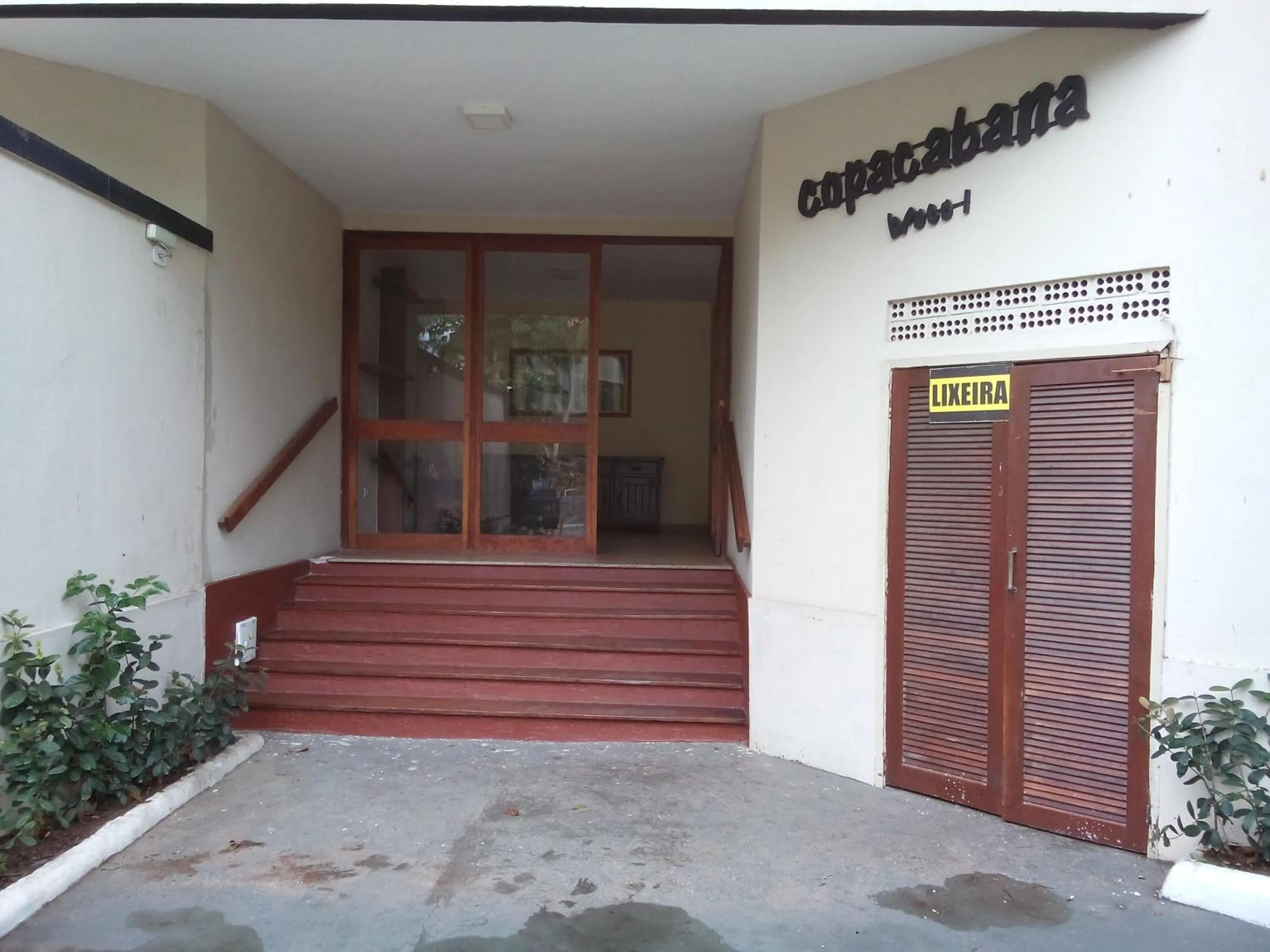 Facade/entrance in Centro de Búzios 2 quartos