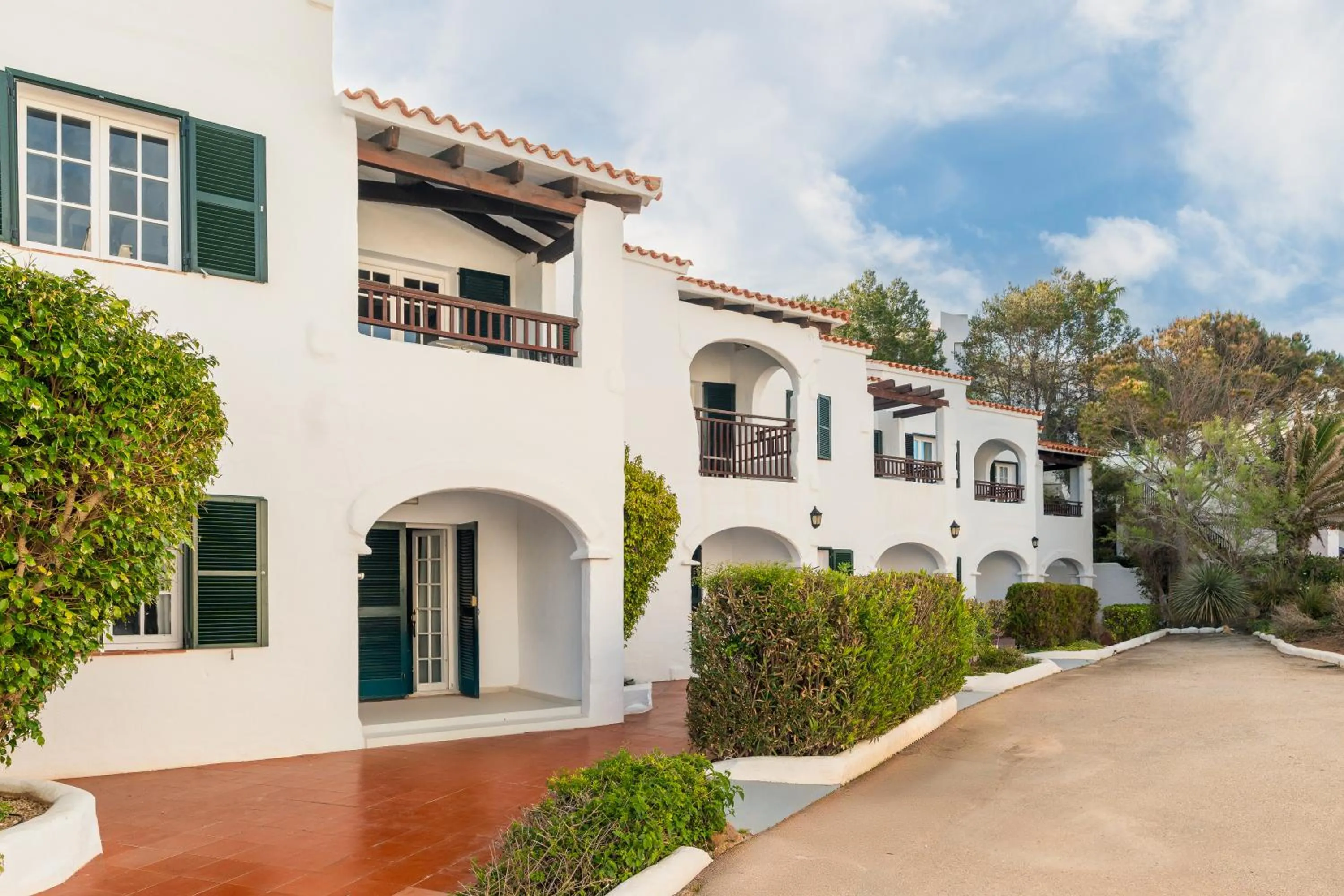 Property building in FERGUS Club Carema Splash