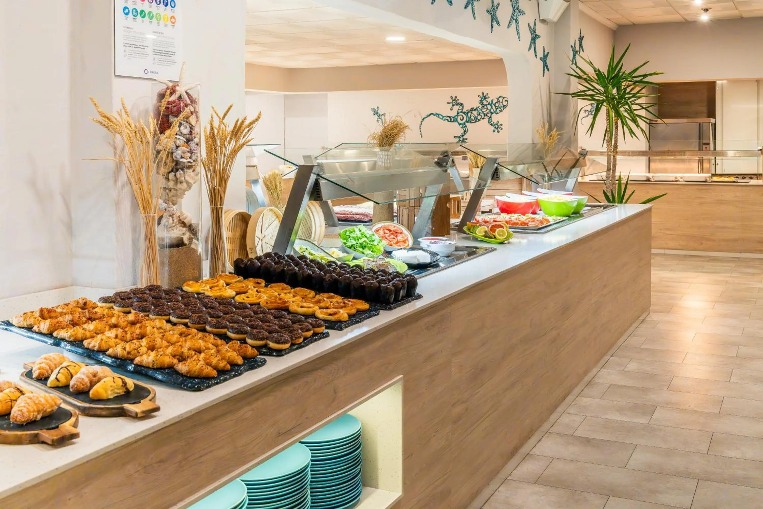 Restaurant/places to eat in FERGUS Club Carema Splash