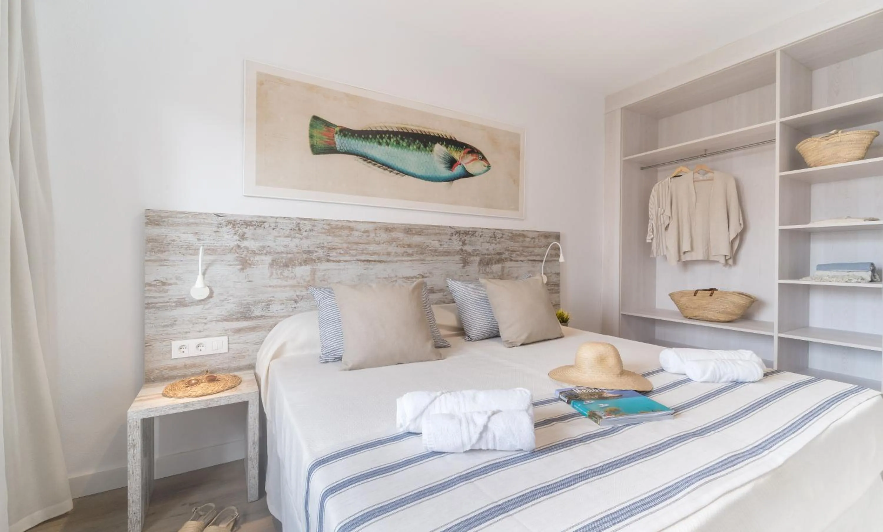 Bedroom, Bed in FERGUS Club Carema Splash