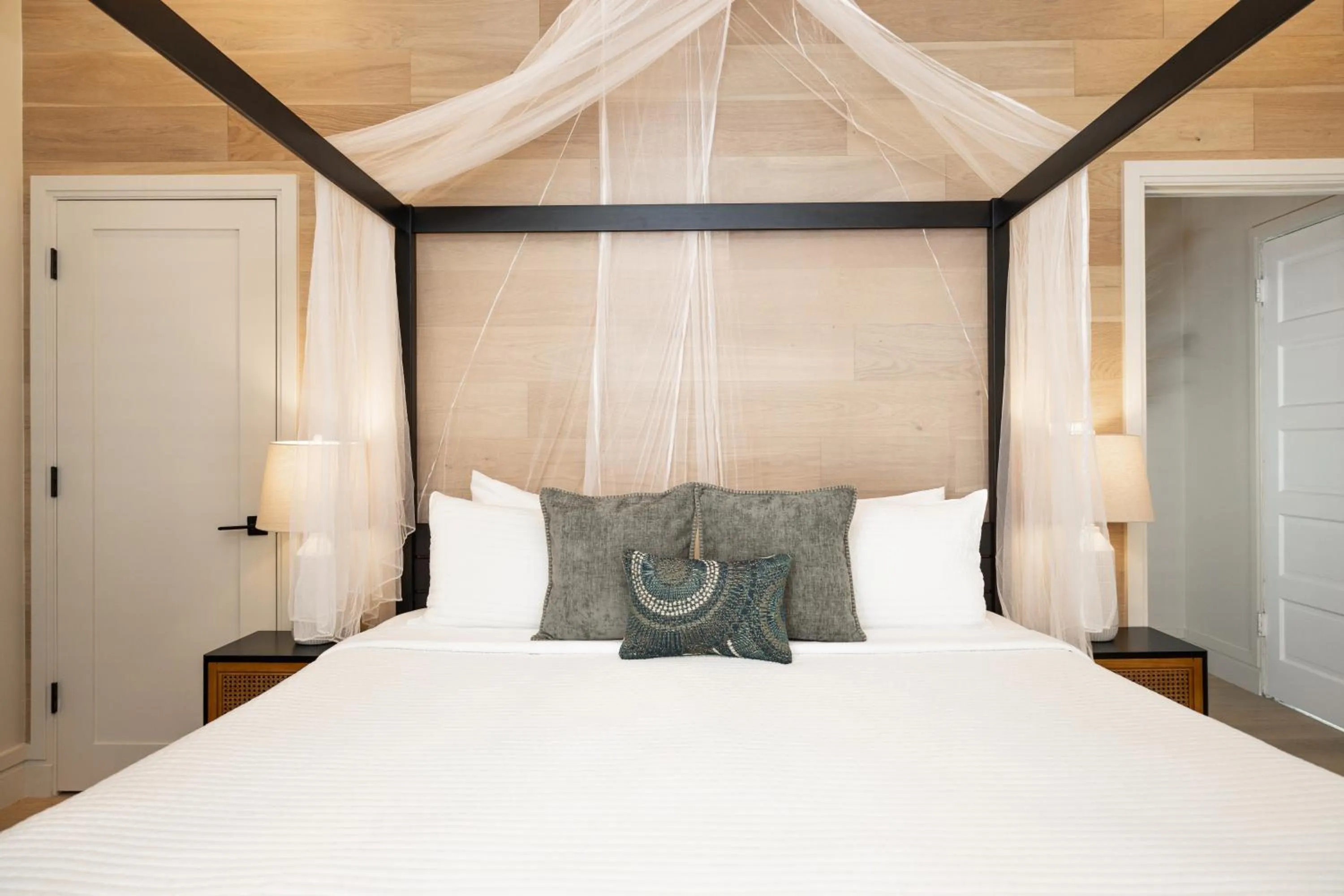 Bedroom, Bed in The Key West Hotel