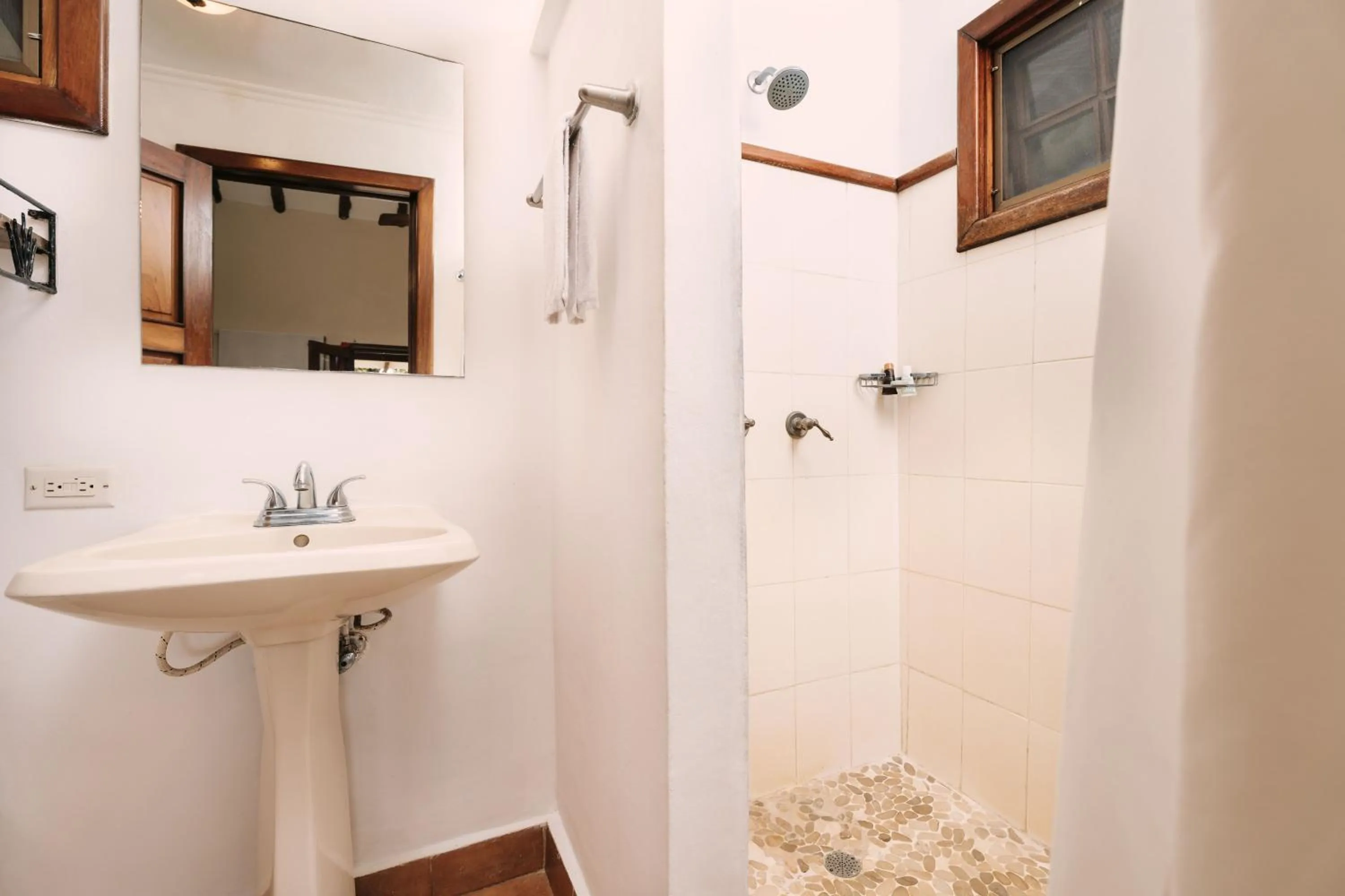 Shower in Villa Marina Lodge & Condos