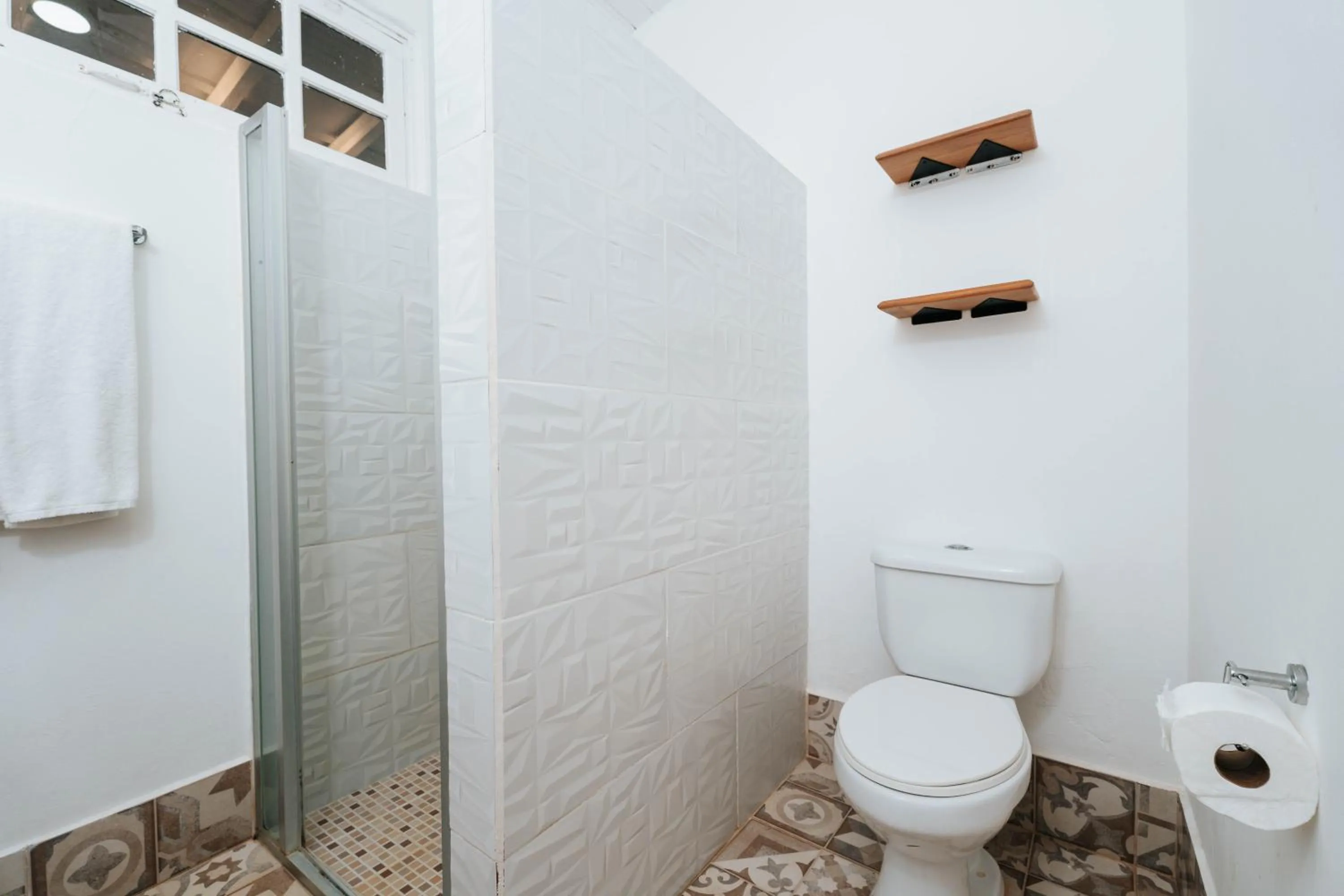 Shower in Villa Marina Lodge & Condos