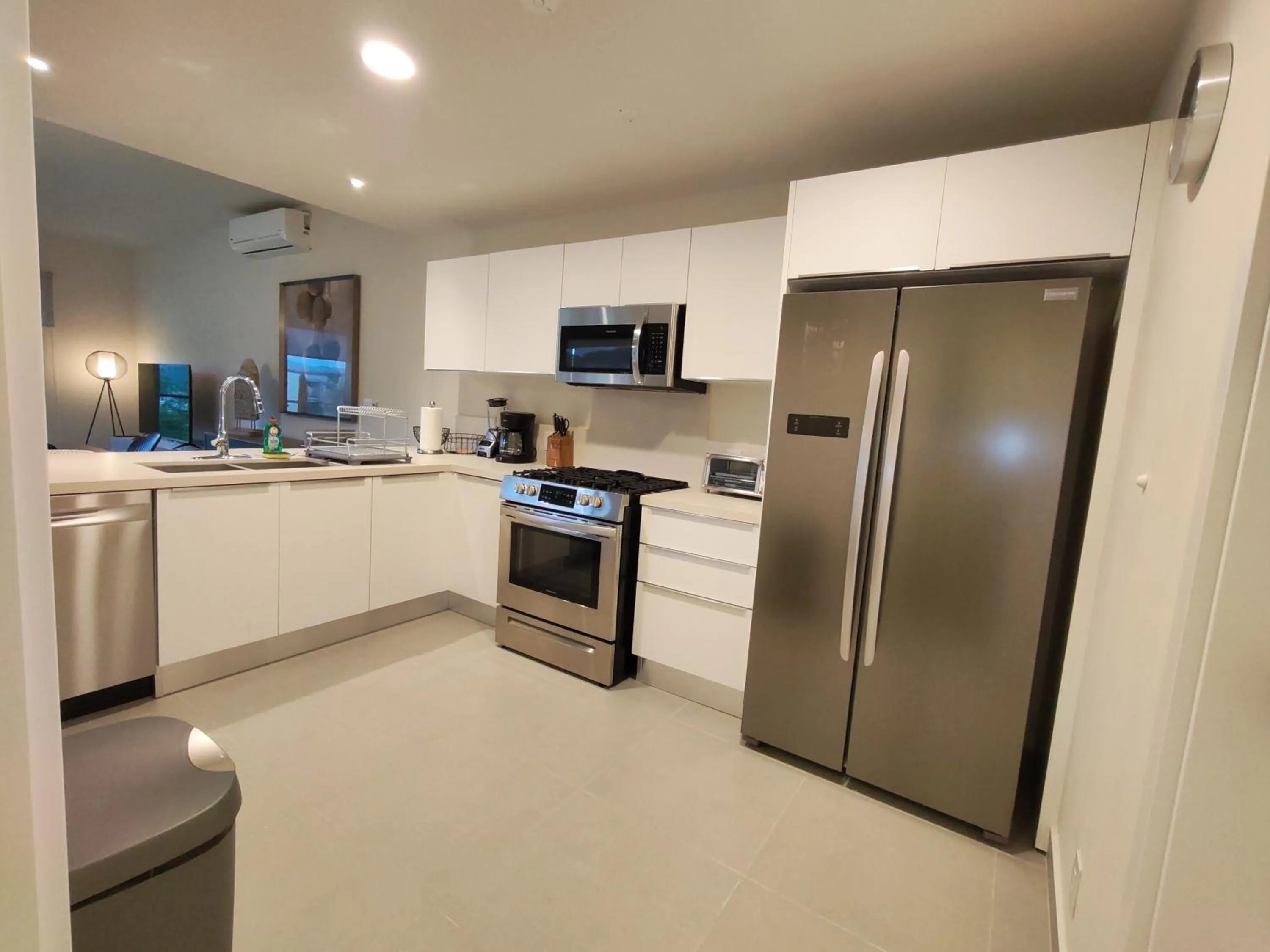 Kitchen or kitchenette in Villa Marina Lodge & Condos