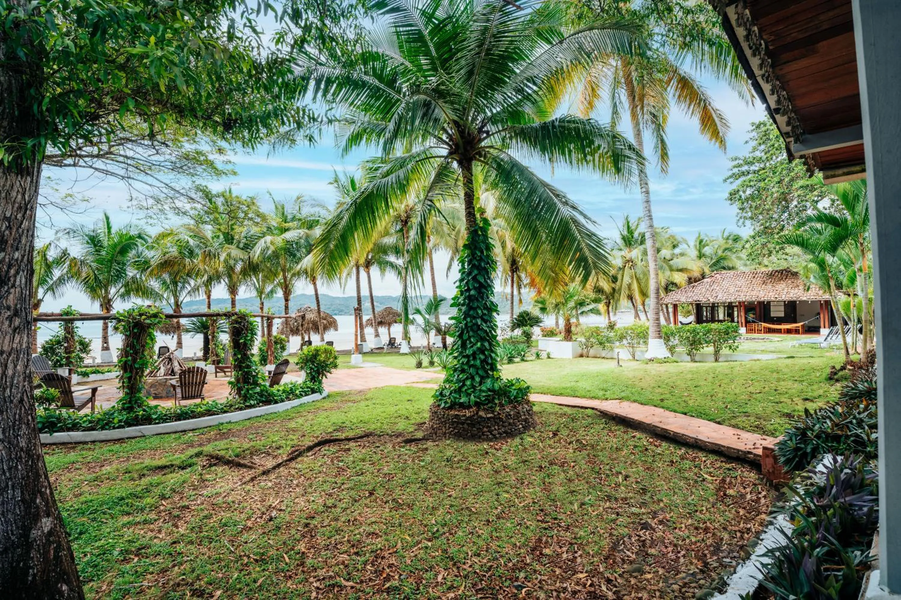Garden view in Villa Marina Lodge & Condos