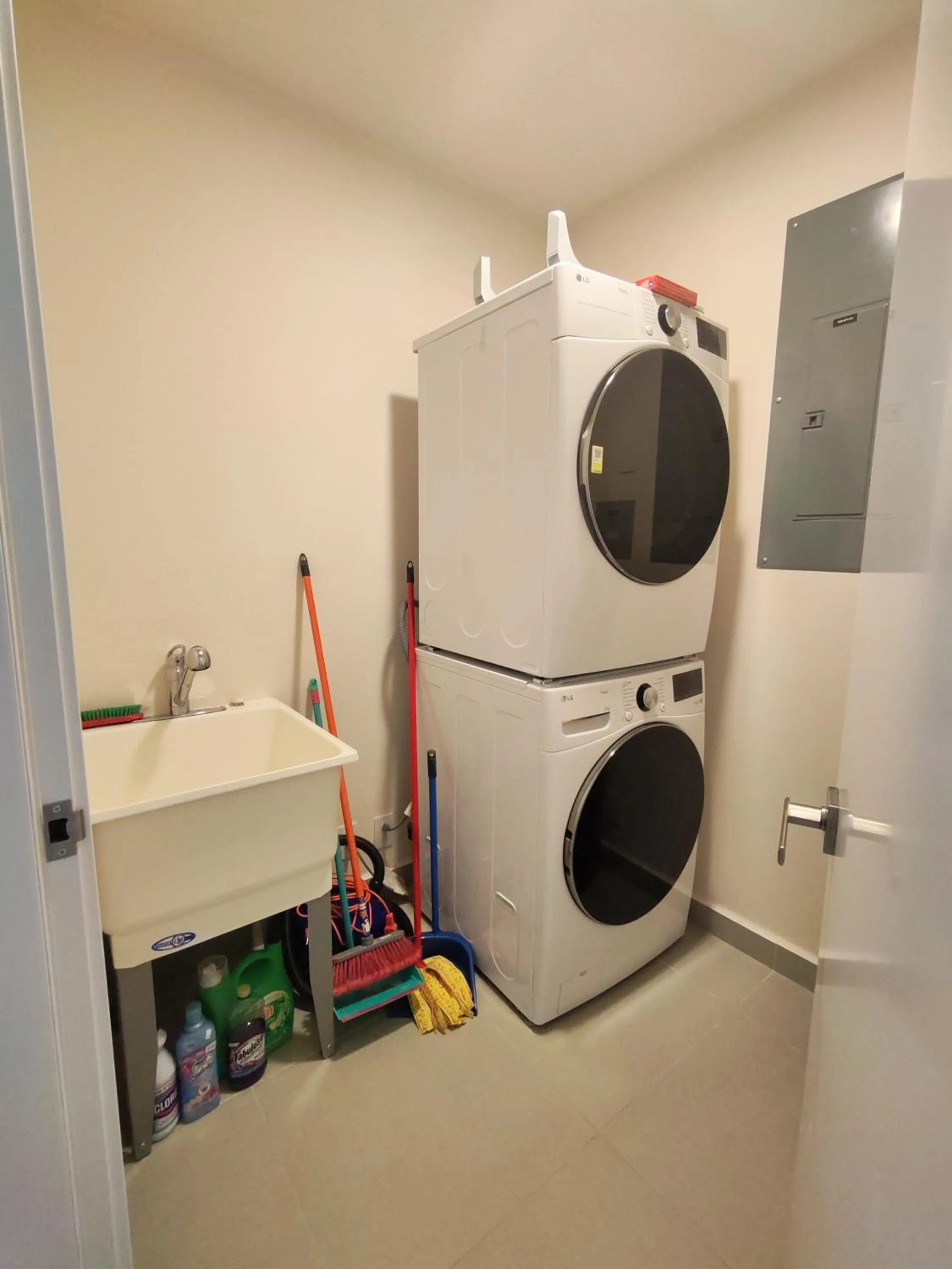 laundry in Villa Marina Lodge & Condos