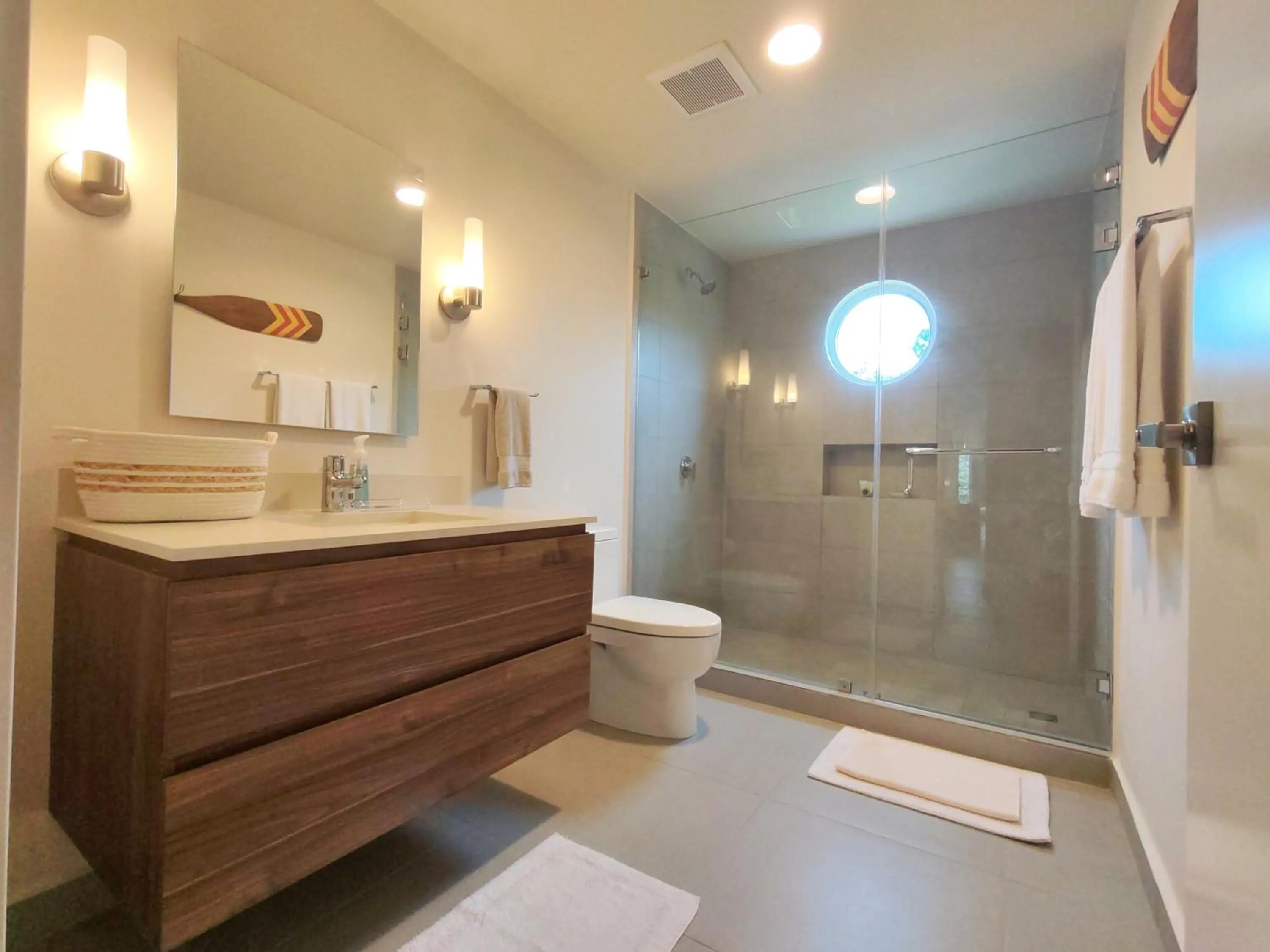 Shower in Villa Marina Lodge & Condos