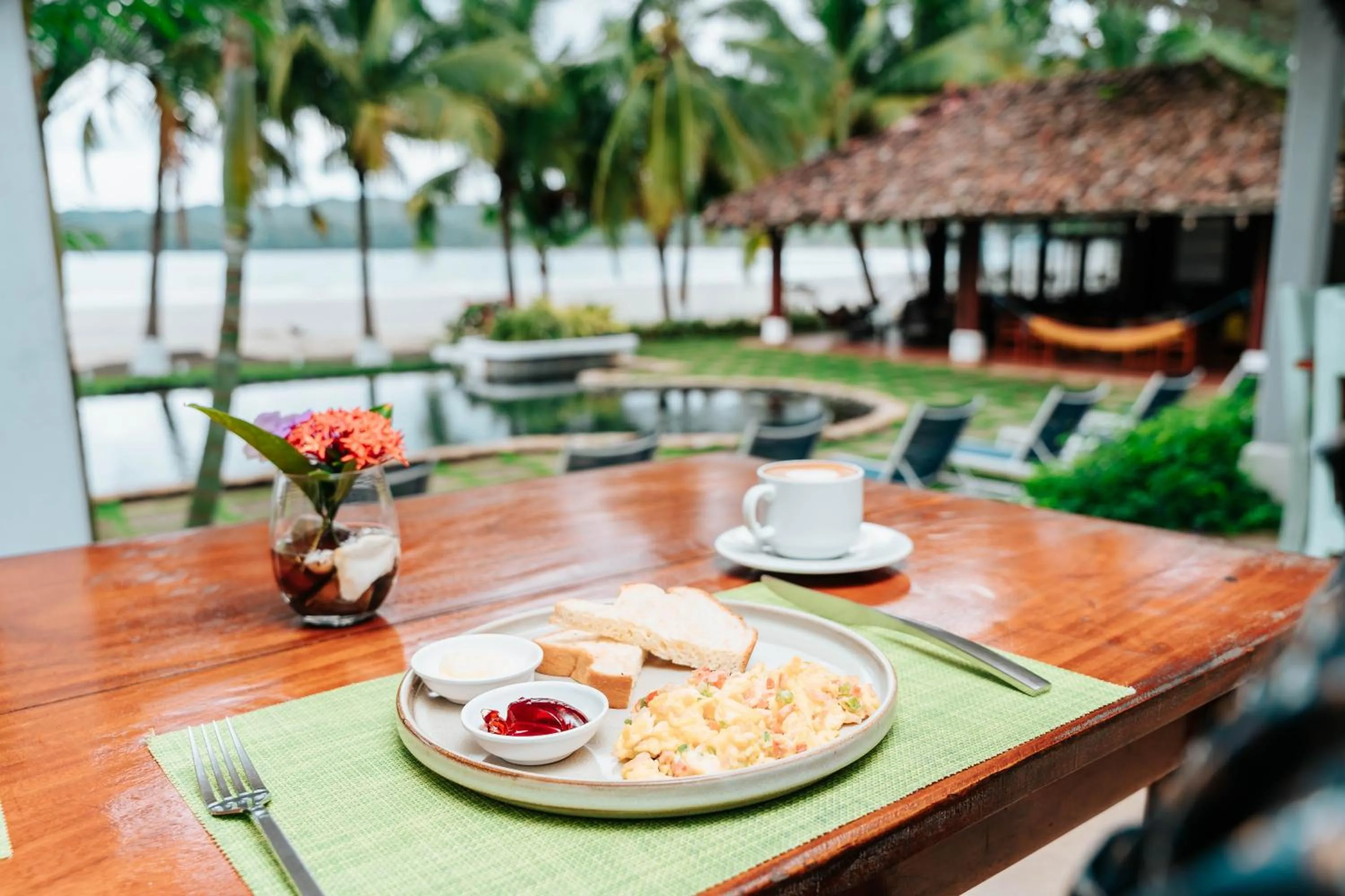 Restaurant/places to eat in Villa Marina Lodge & Condos