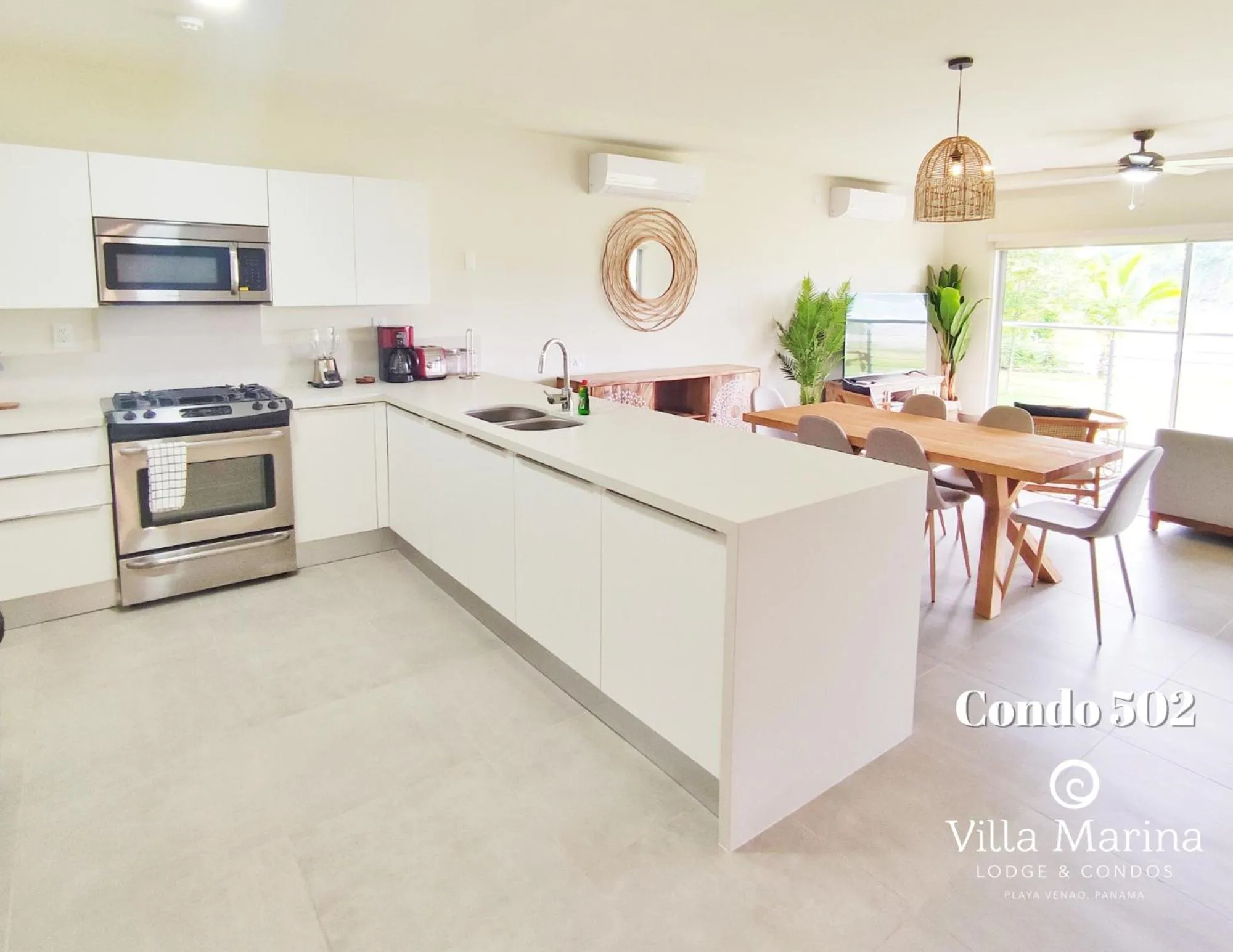 kitchen in Villa Marina Lodge & Condos