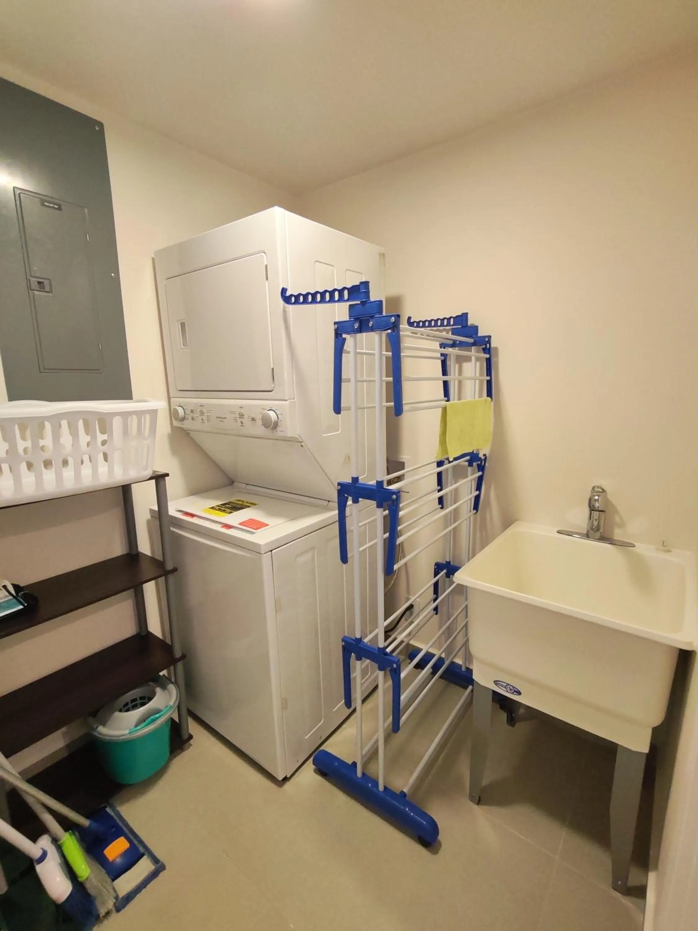 laundry in Villa Marina Lodge & Condos