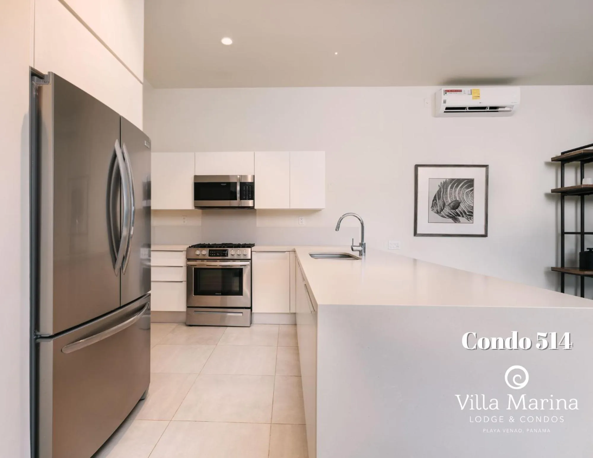 kitchen in Villa Marina Lodge & Condos