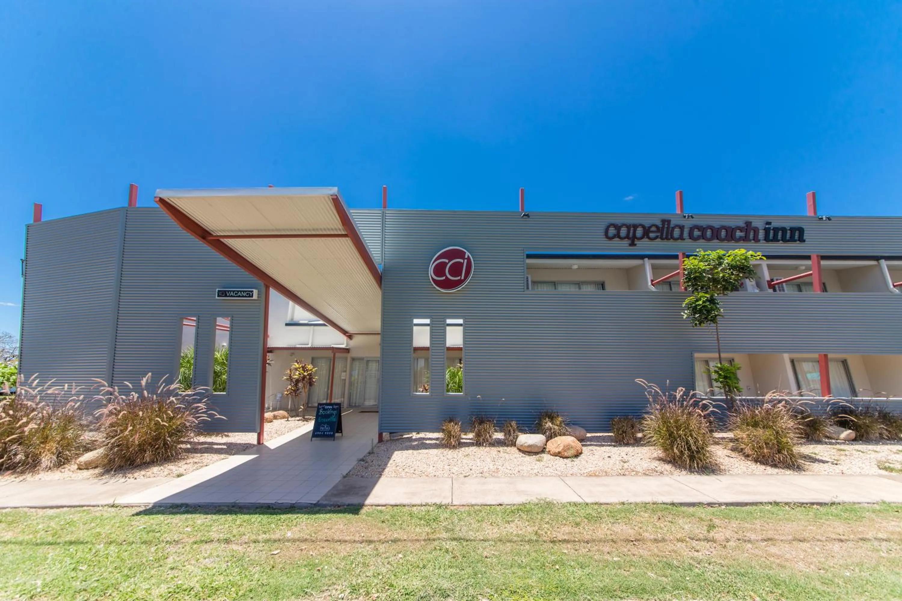 Facade/entrance in Capella Coach Inn