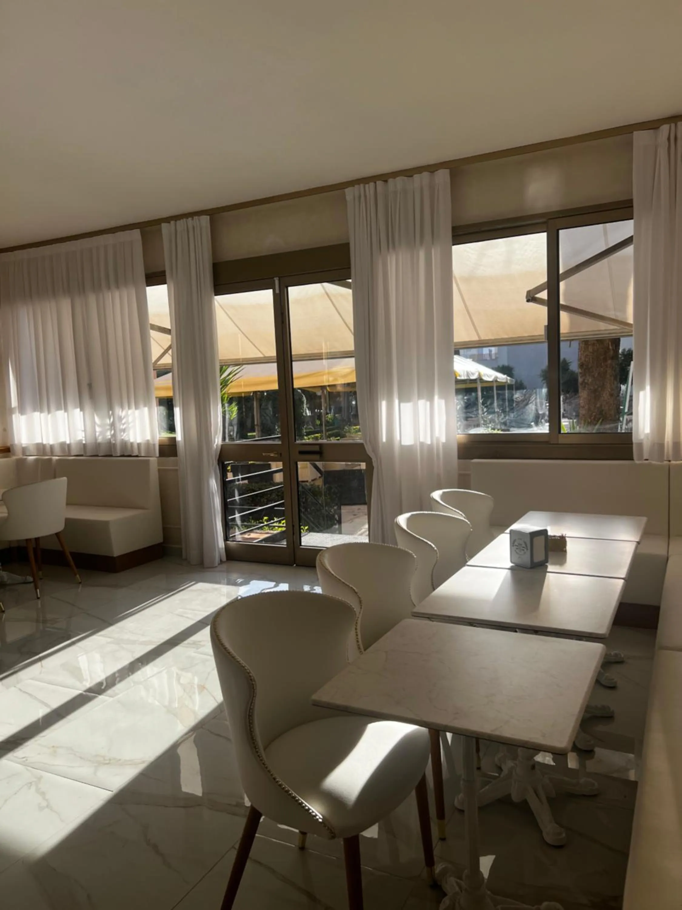 Restaurant/places to eat in Parco Tirreno Hotel