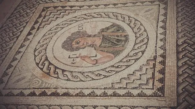 Decorative detail in King Evelthon Beach Hotel & Resort