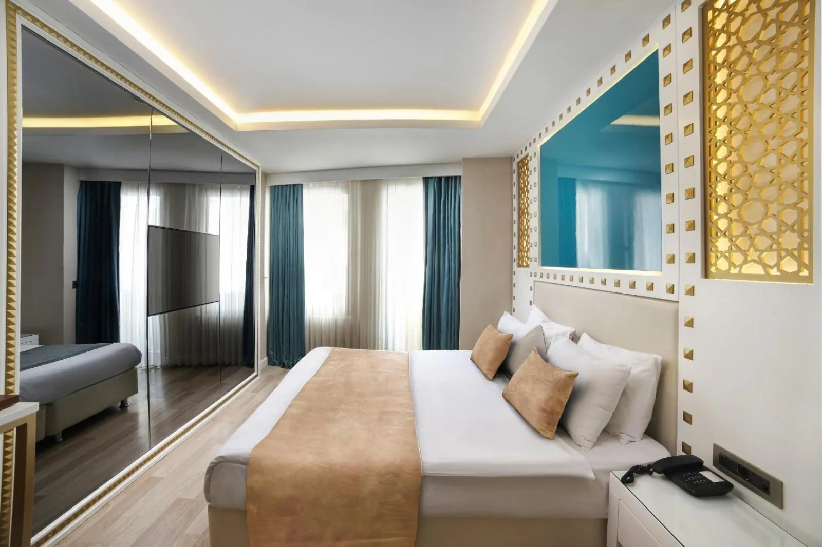 Double or Twin Room with Balcony in Great Fortune Concept Hotel